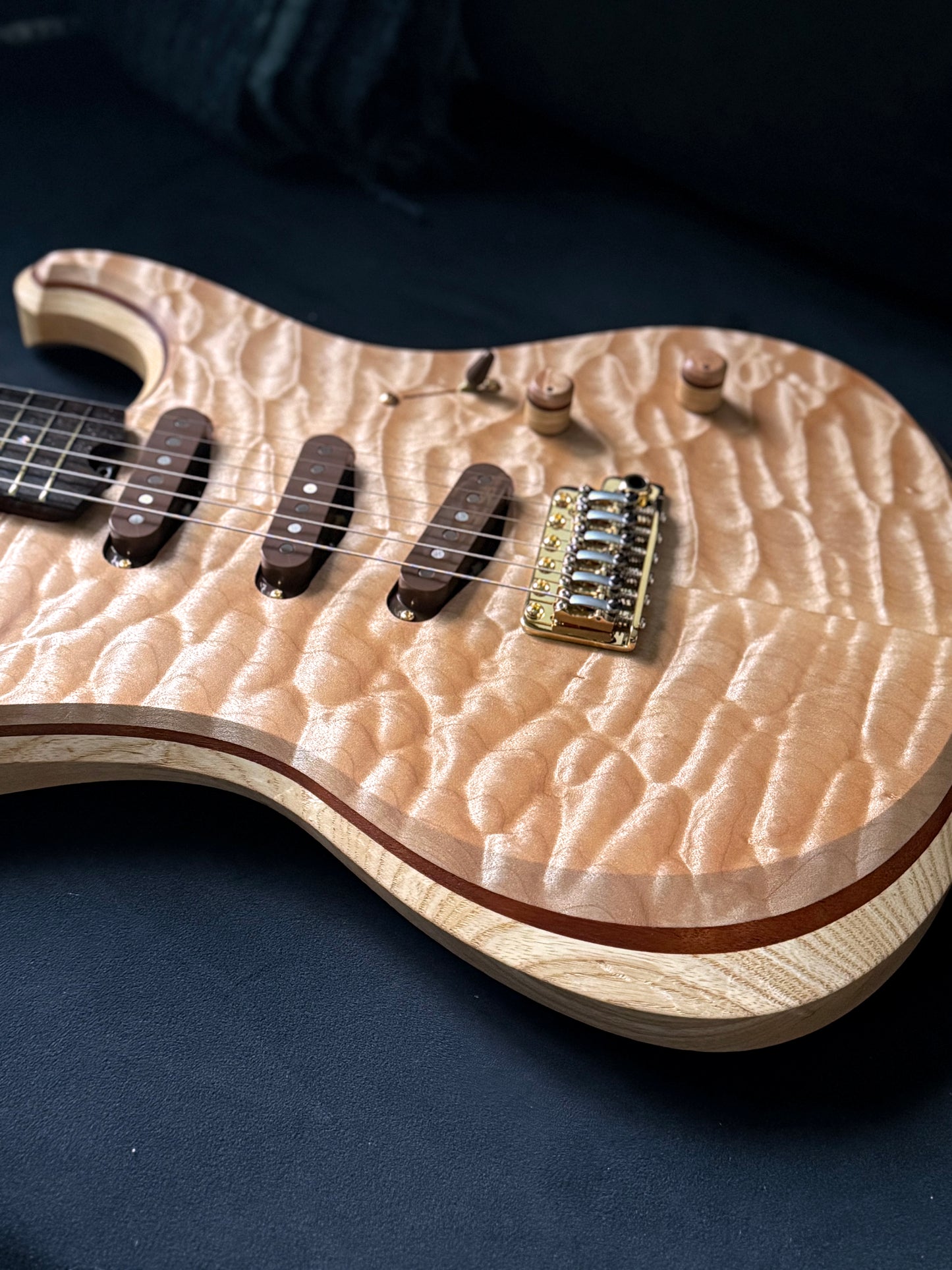Barlow Guitars Eagle | Master Grade Quilted Maple Natural