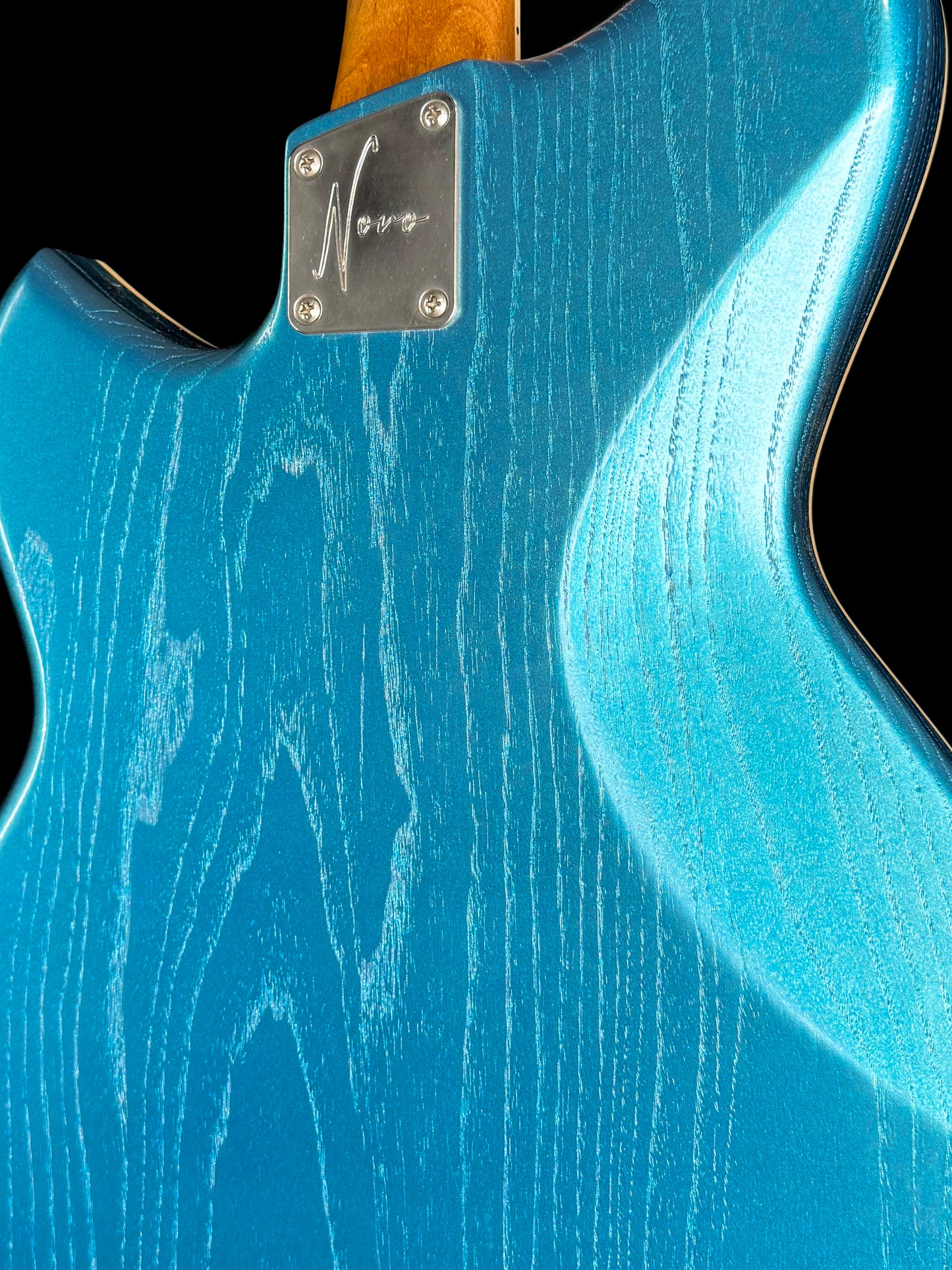 Novo Guitars Miris J Custom | Lake Placid Blue