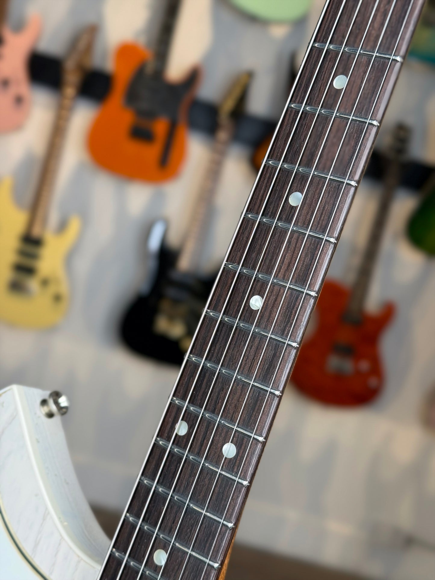 Novo Guitars Miris J Nucleus | Mary Kaye White