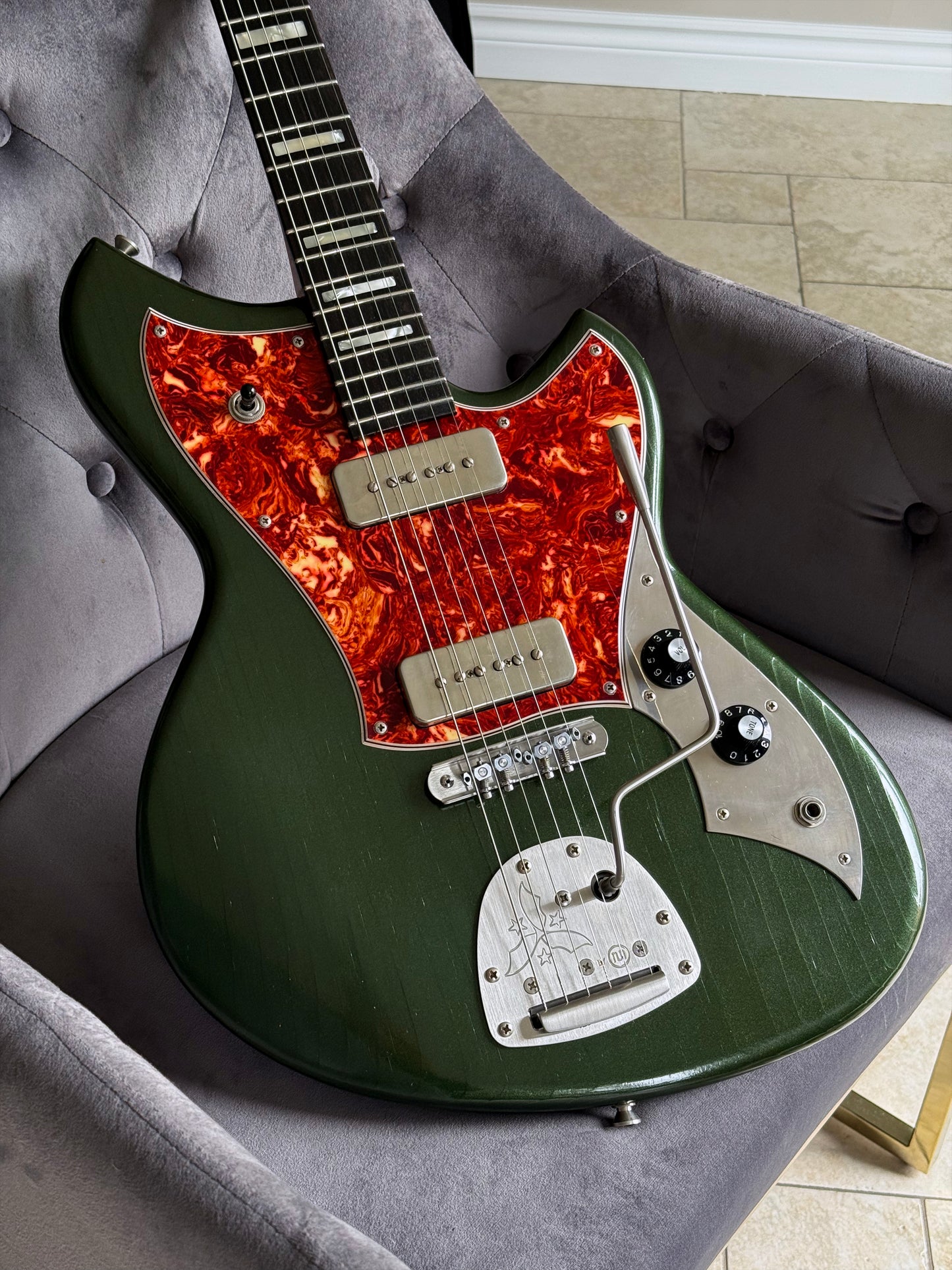 Novo Guitars Serus J Custom | Cadillac Green