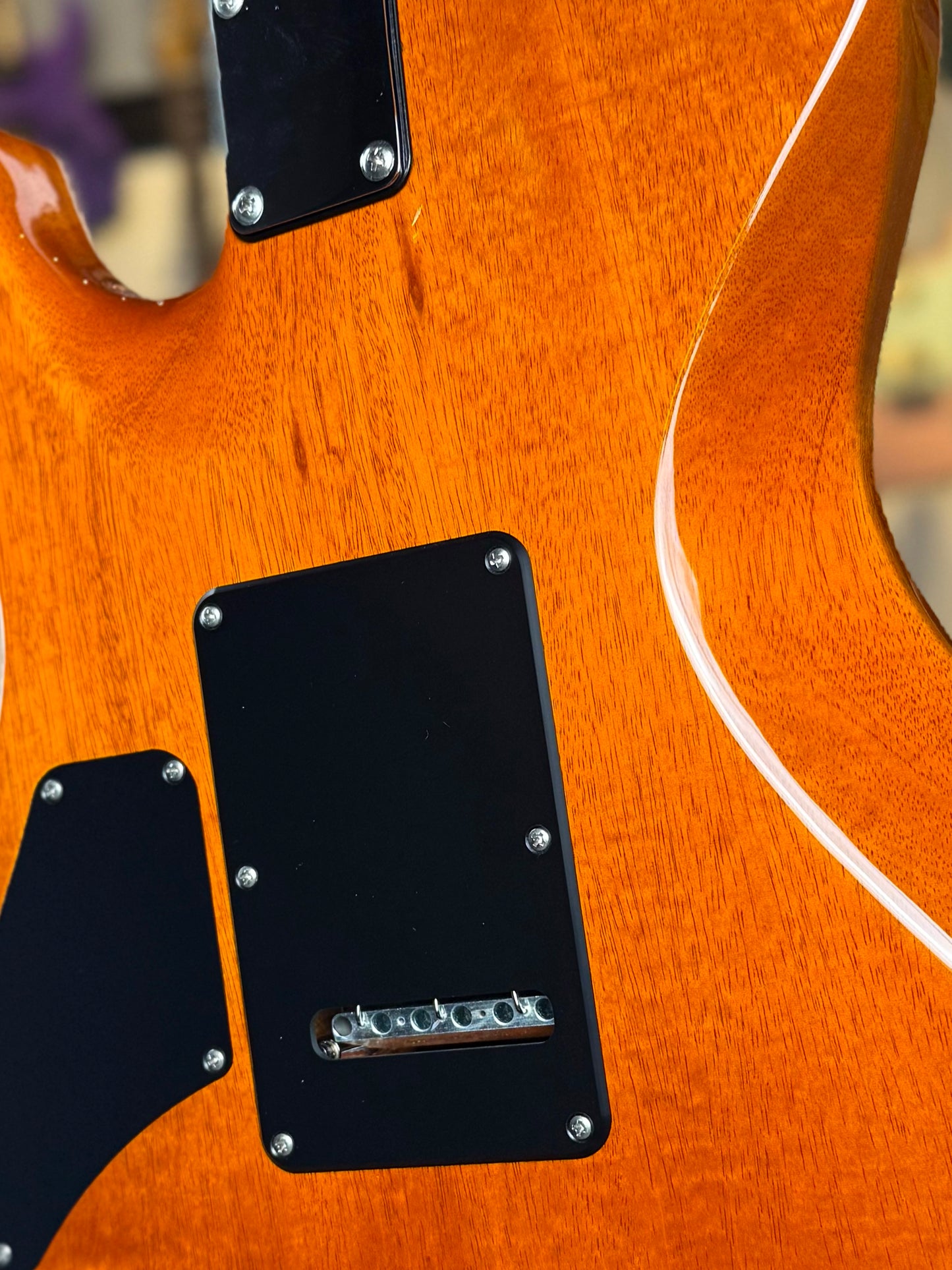 Suhr Oso Short-Scale | Custom Orange Stain