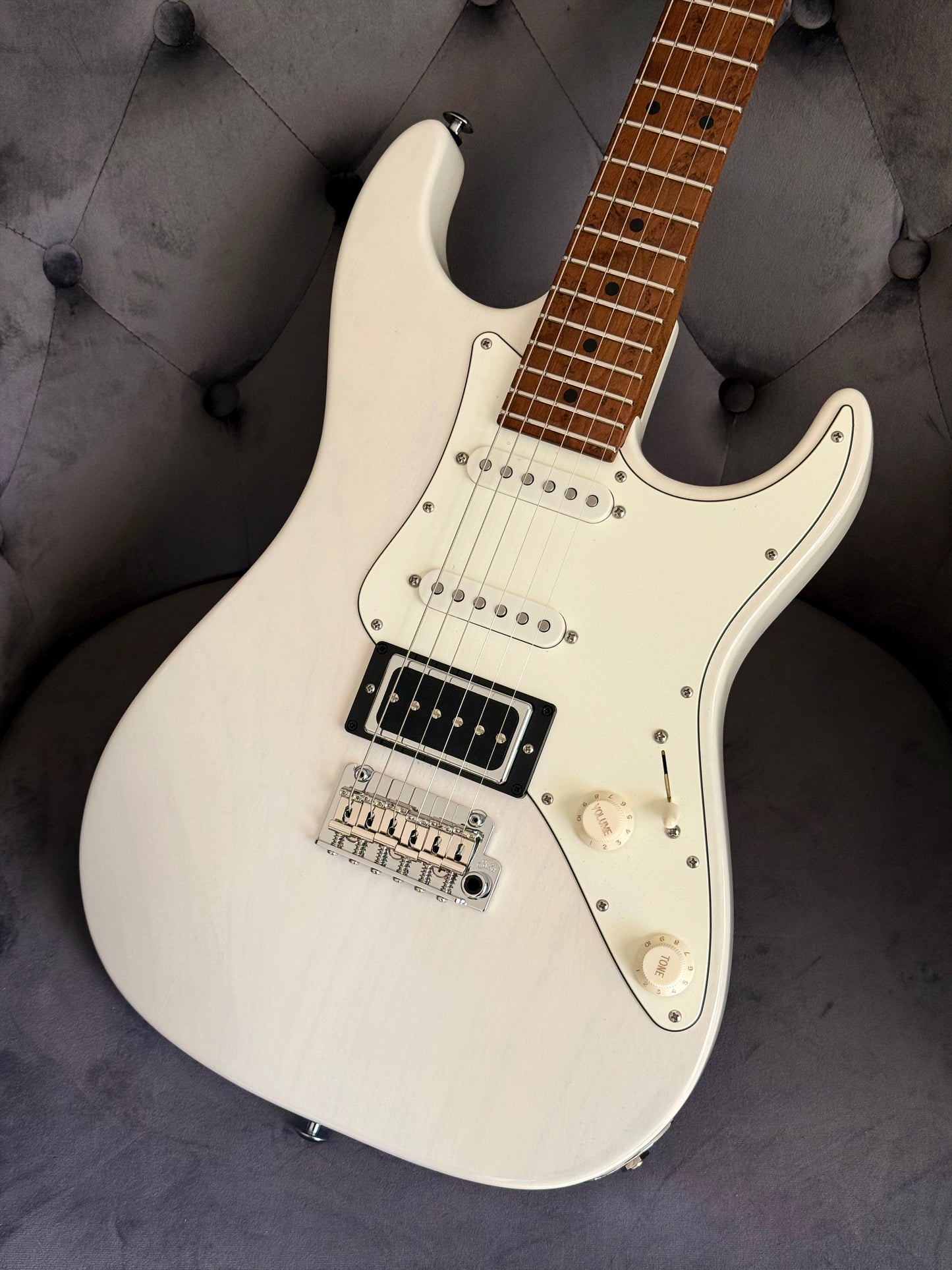 Suhr Pete Thorn Signature Traditional 90 | Trans White