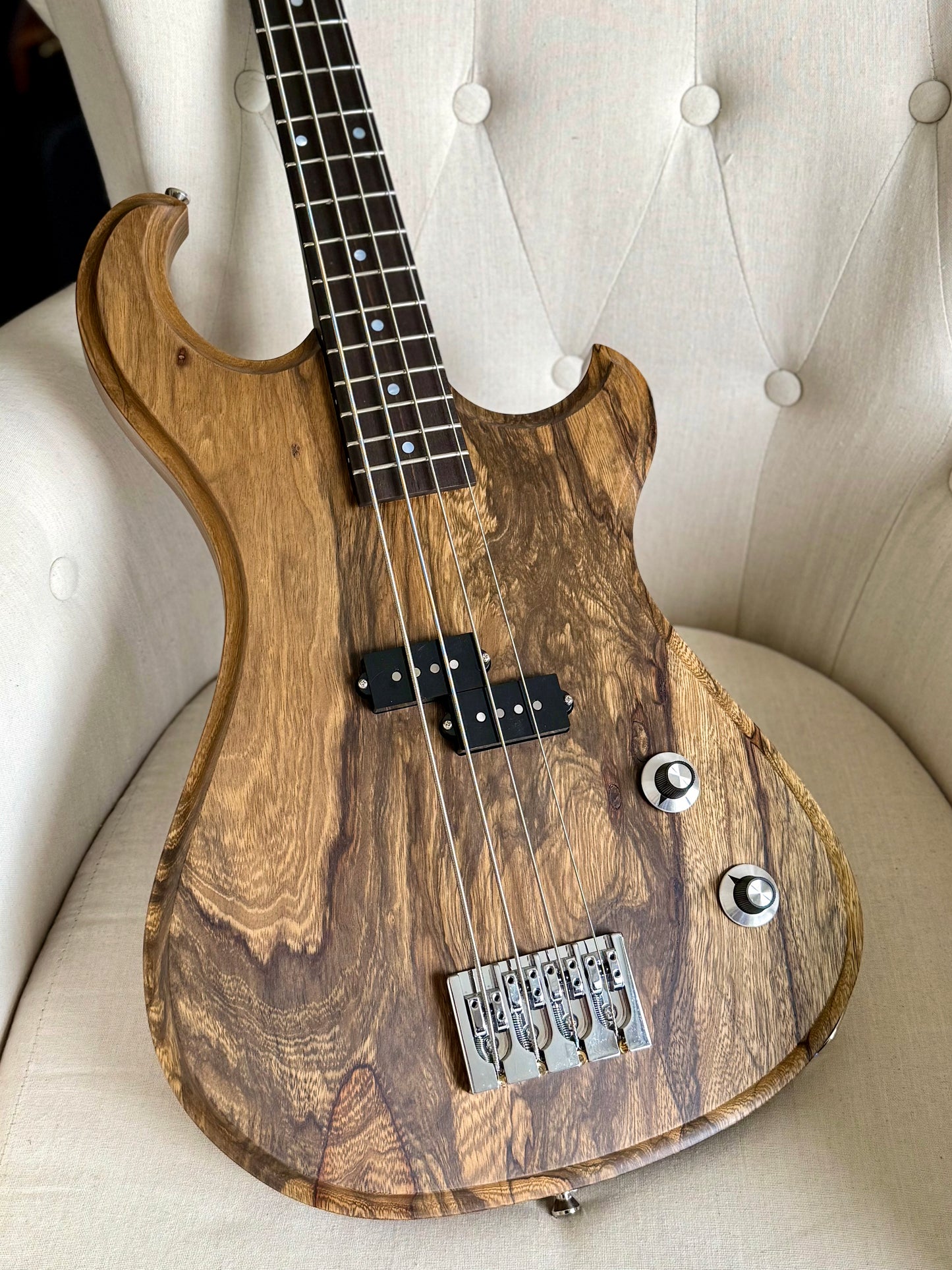 Dunable JM5 Jeff Matz Signature USA Custom Shop 4 String | Black Limba