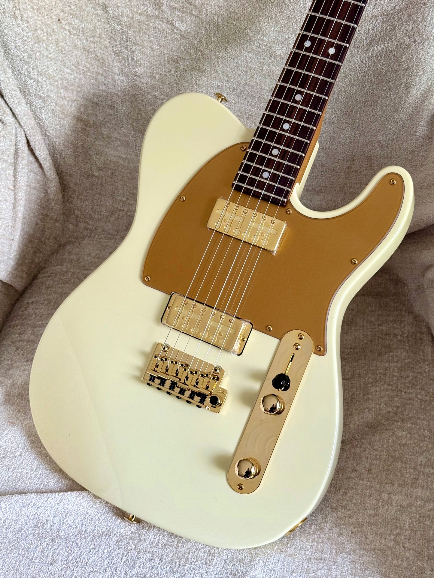 Suhr Mateus Asato Classic T Signature Series | 'MA' White