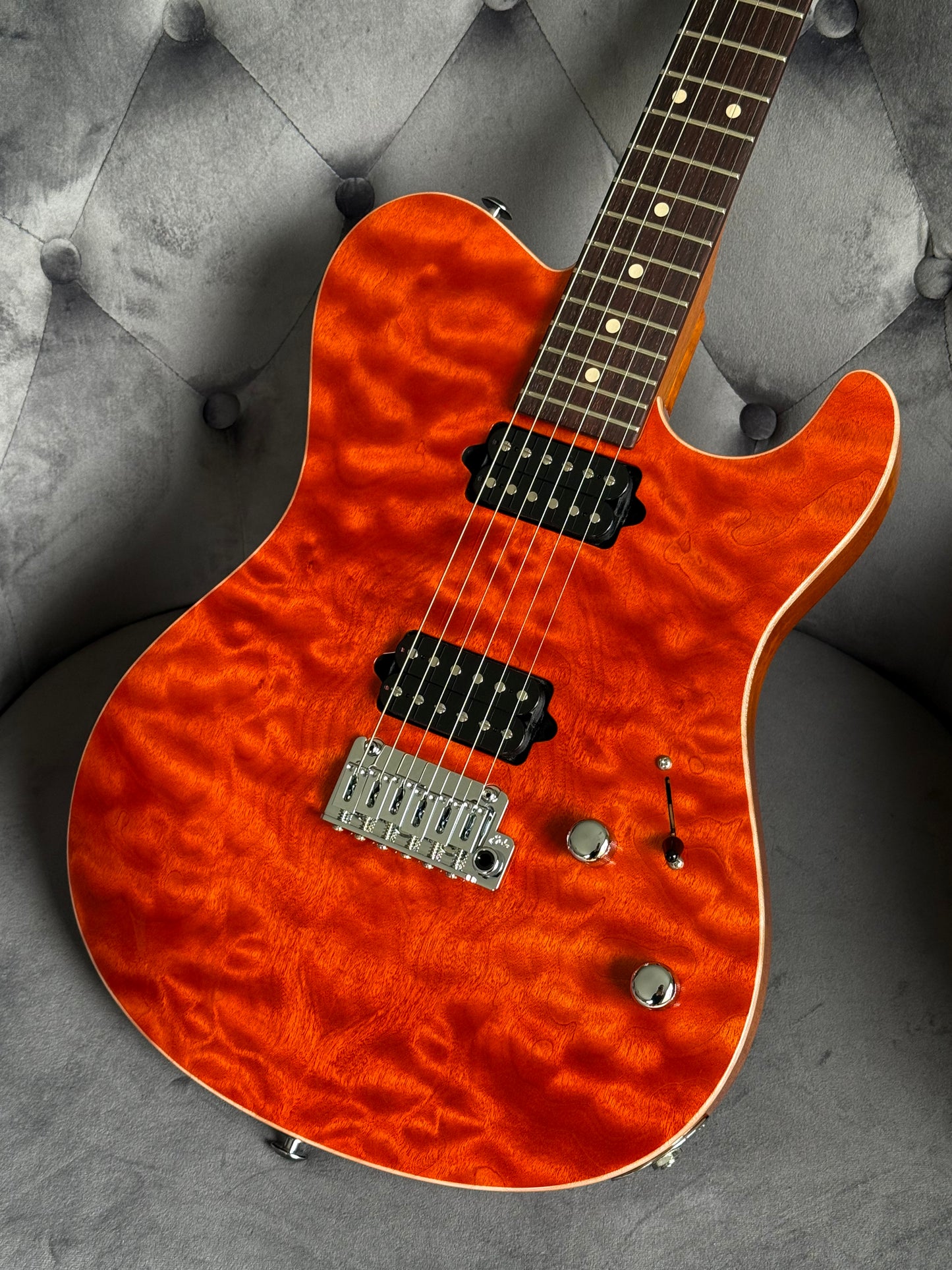 Suhr Oso Short-Scale | Custom Orange Stain