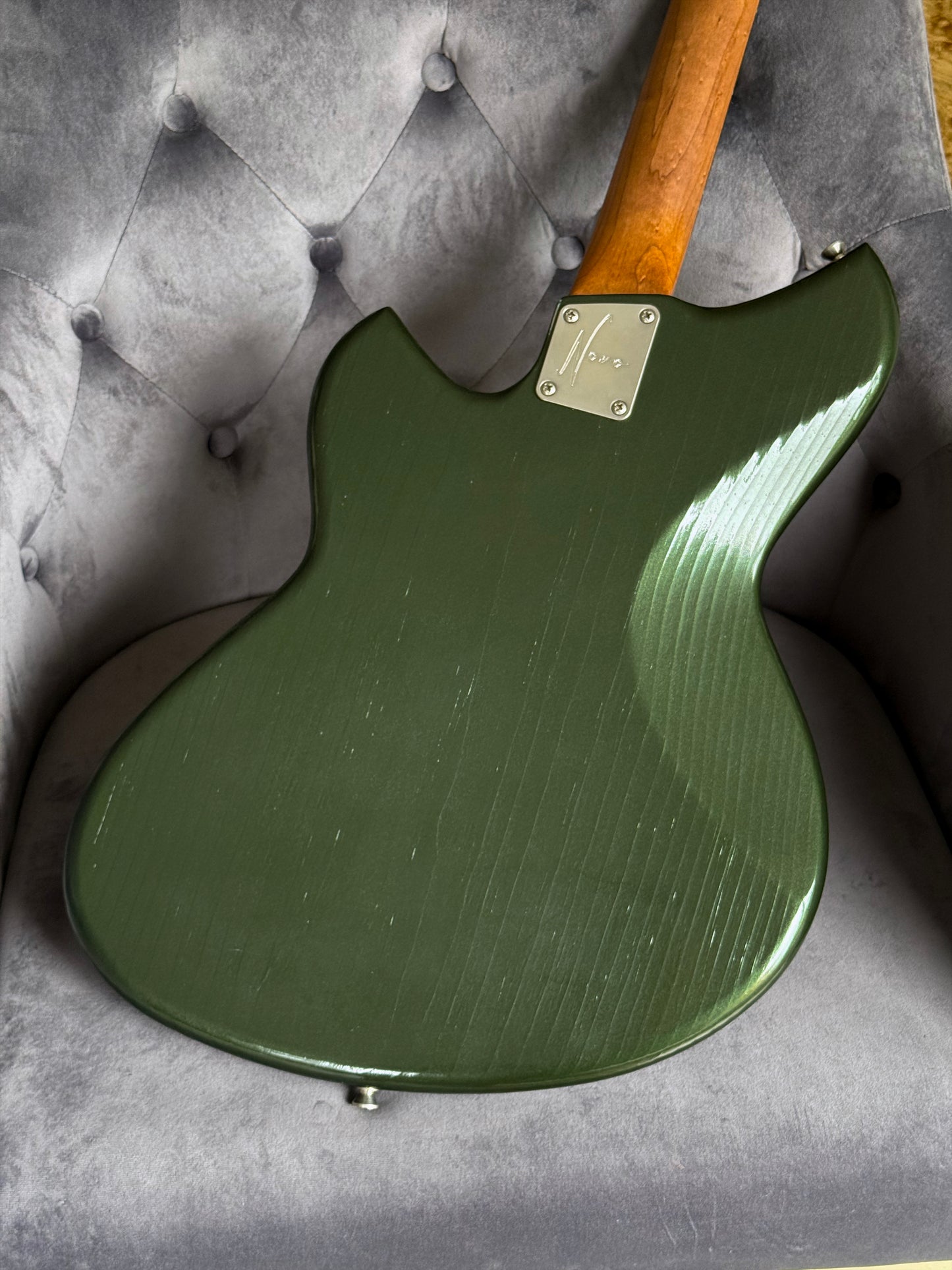 Novo Guitars Serus J Custom | Cadillac Green