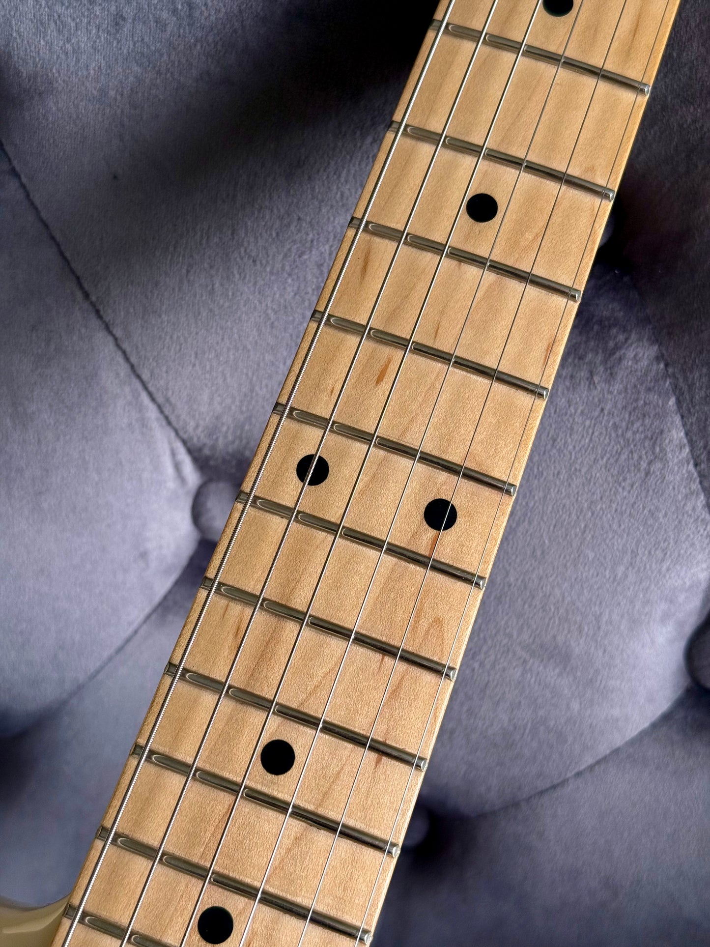 Fender EOB Ed O'Brien Sustainer Stratocaster | Olympic White