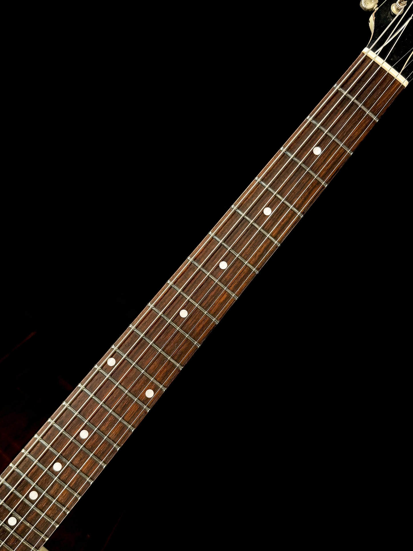 Rock N Roll Relics Thunders | Aged White