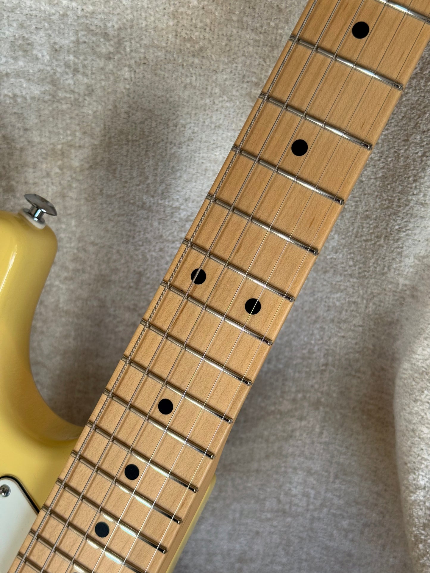 Suhr Classic S | Vintage Yellow