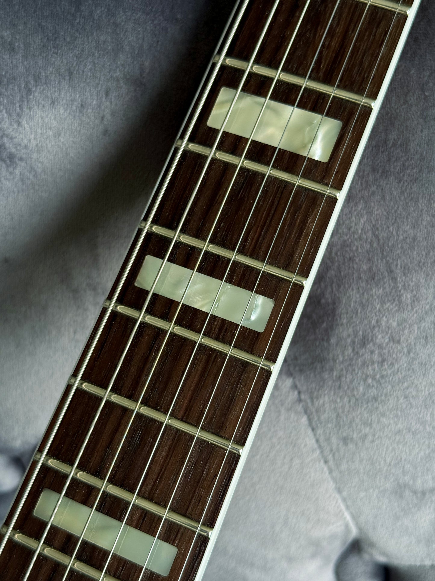 Novo Guitars Miris J Custom | Lake Placid Blue