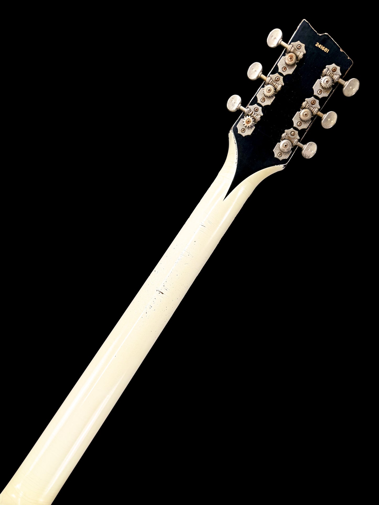 Rock N Roll Relics Thunders | Aged White
