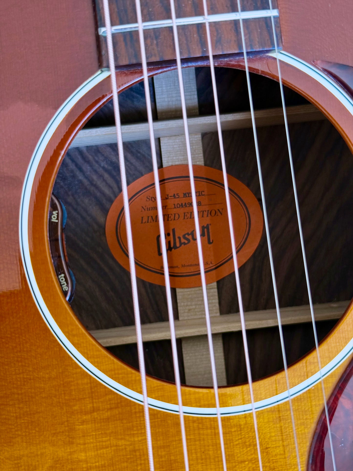 Gibson Custom Shop J-45 Mystic Limited Edition | Autumn Burst