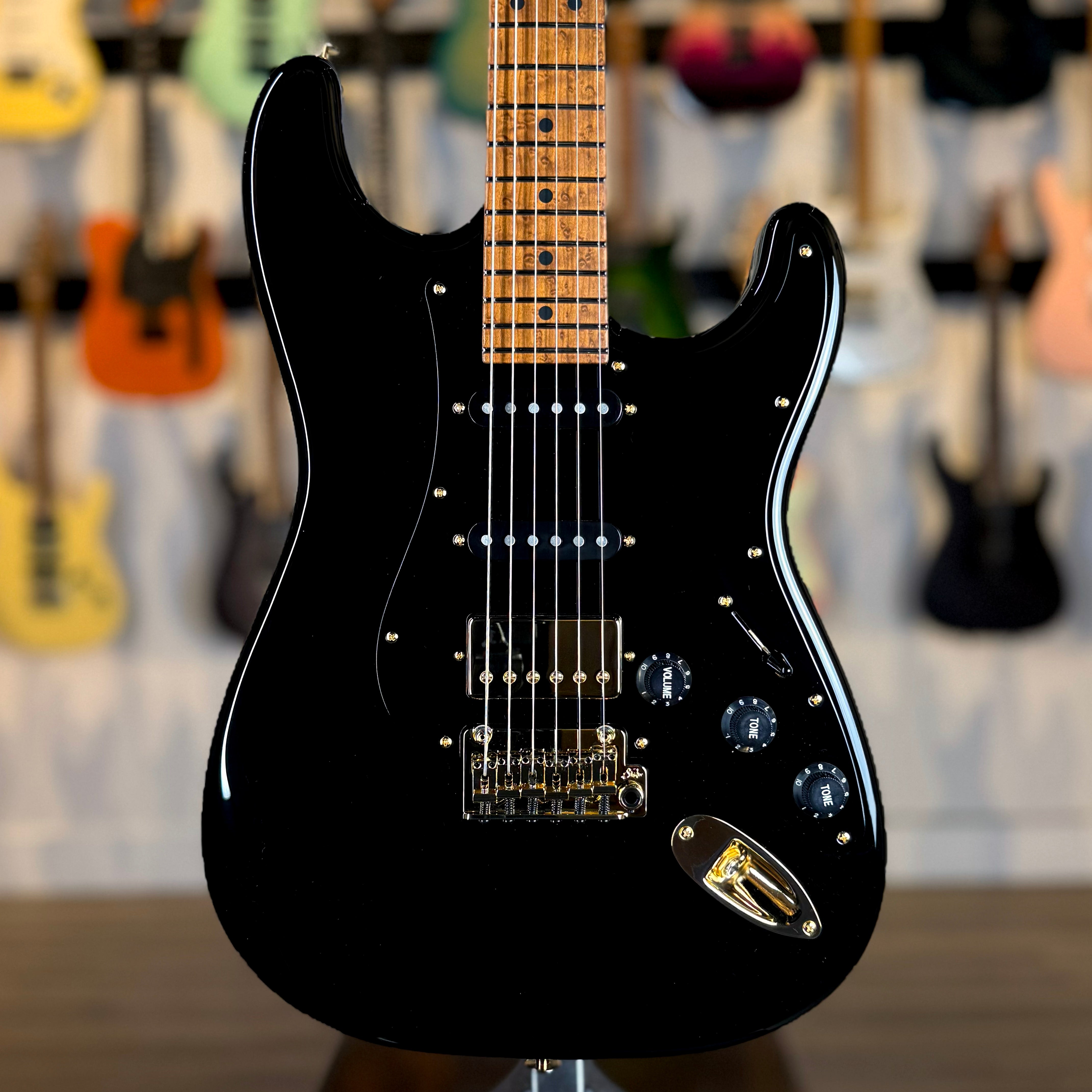 Suhr Mateus Asato Classic S Signature Series | Black Gloss