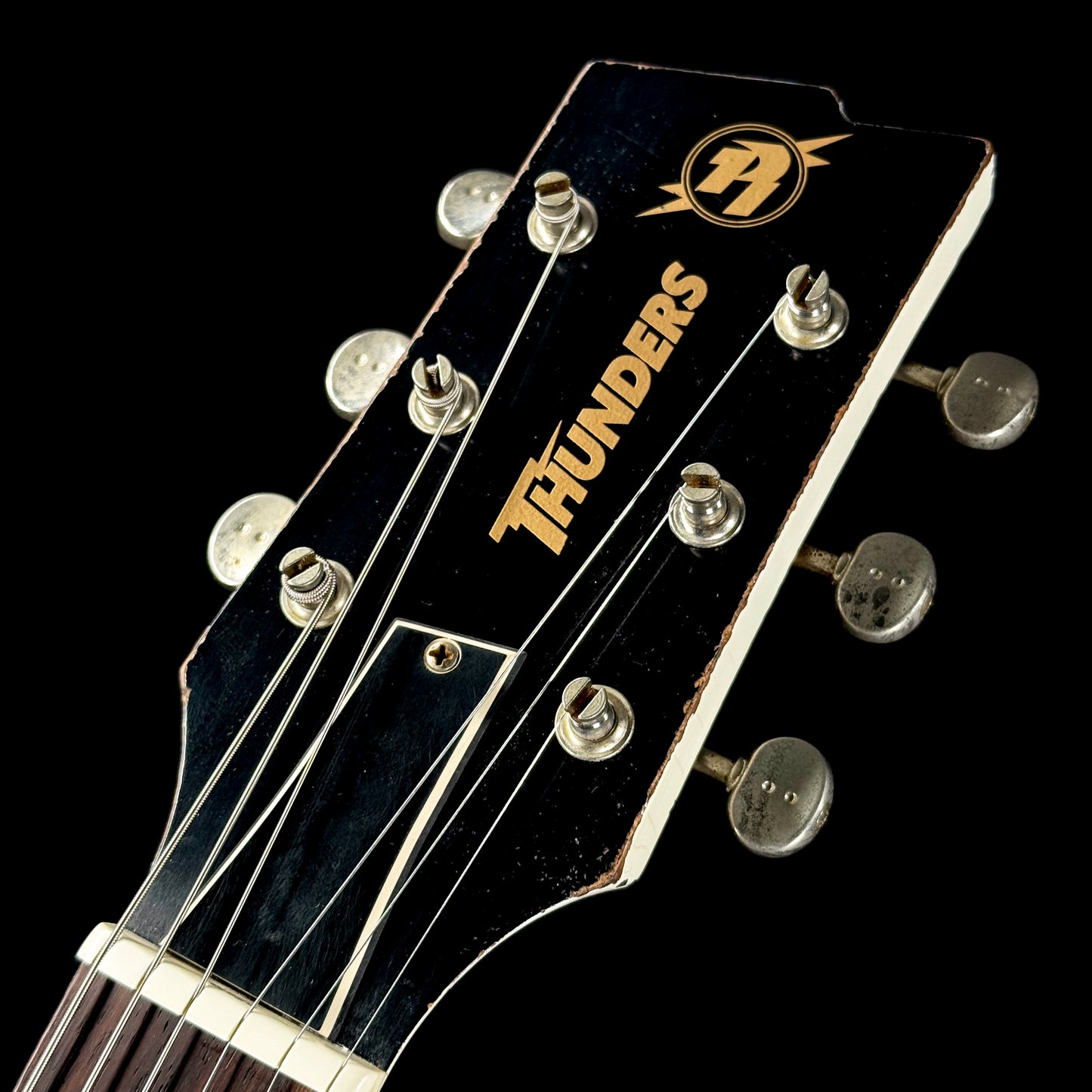 Rock N Roll Relics Thunders | Aged White