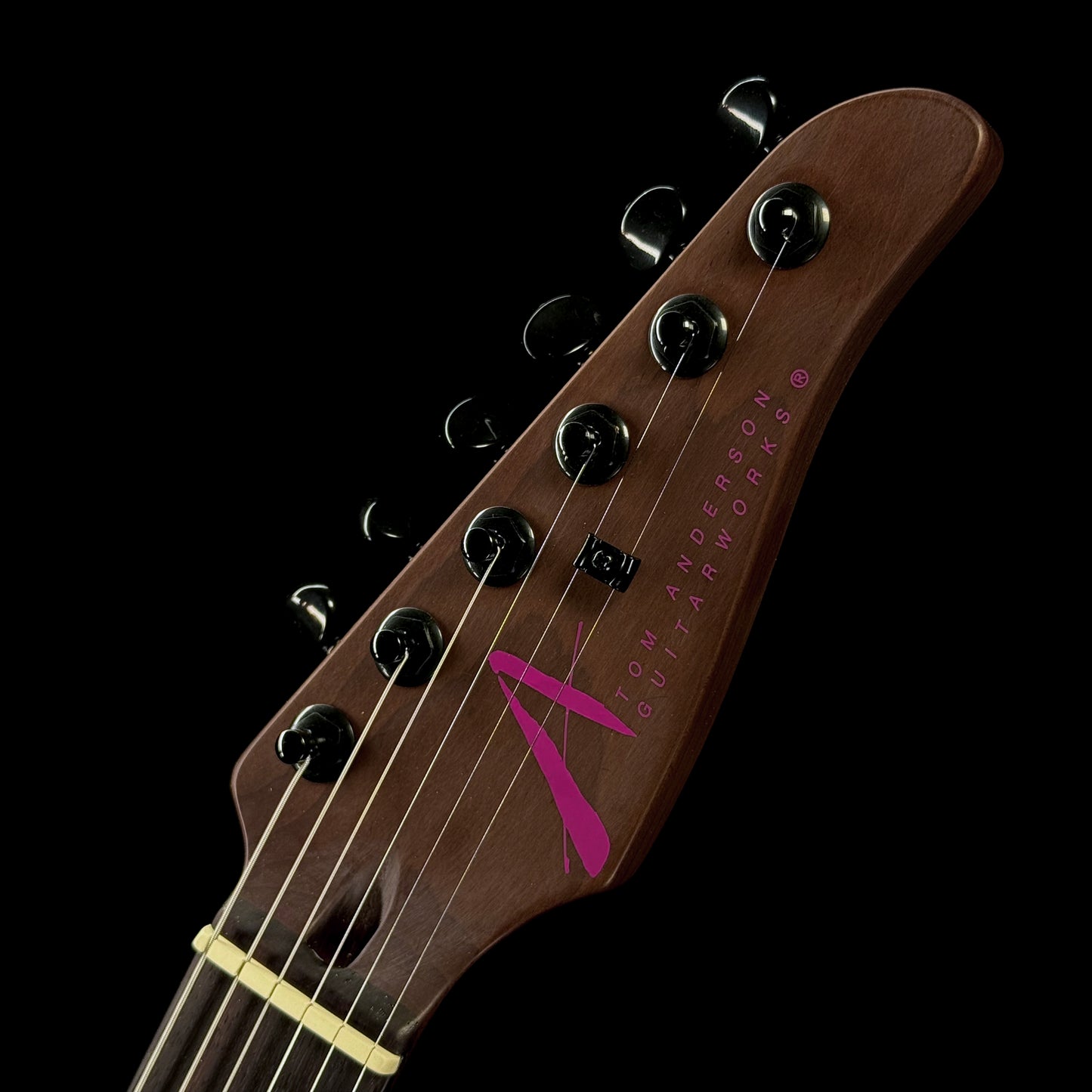 Tom Anderson Raven Classic | Black with Magenta Dog Hair