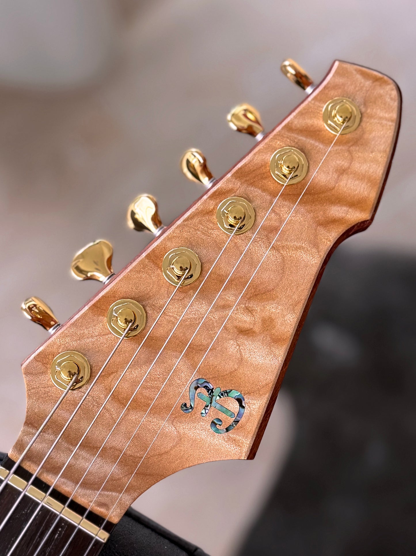 Barlow Guitars Eagle | Master Grade Quilted Maple Natural