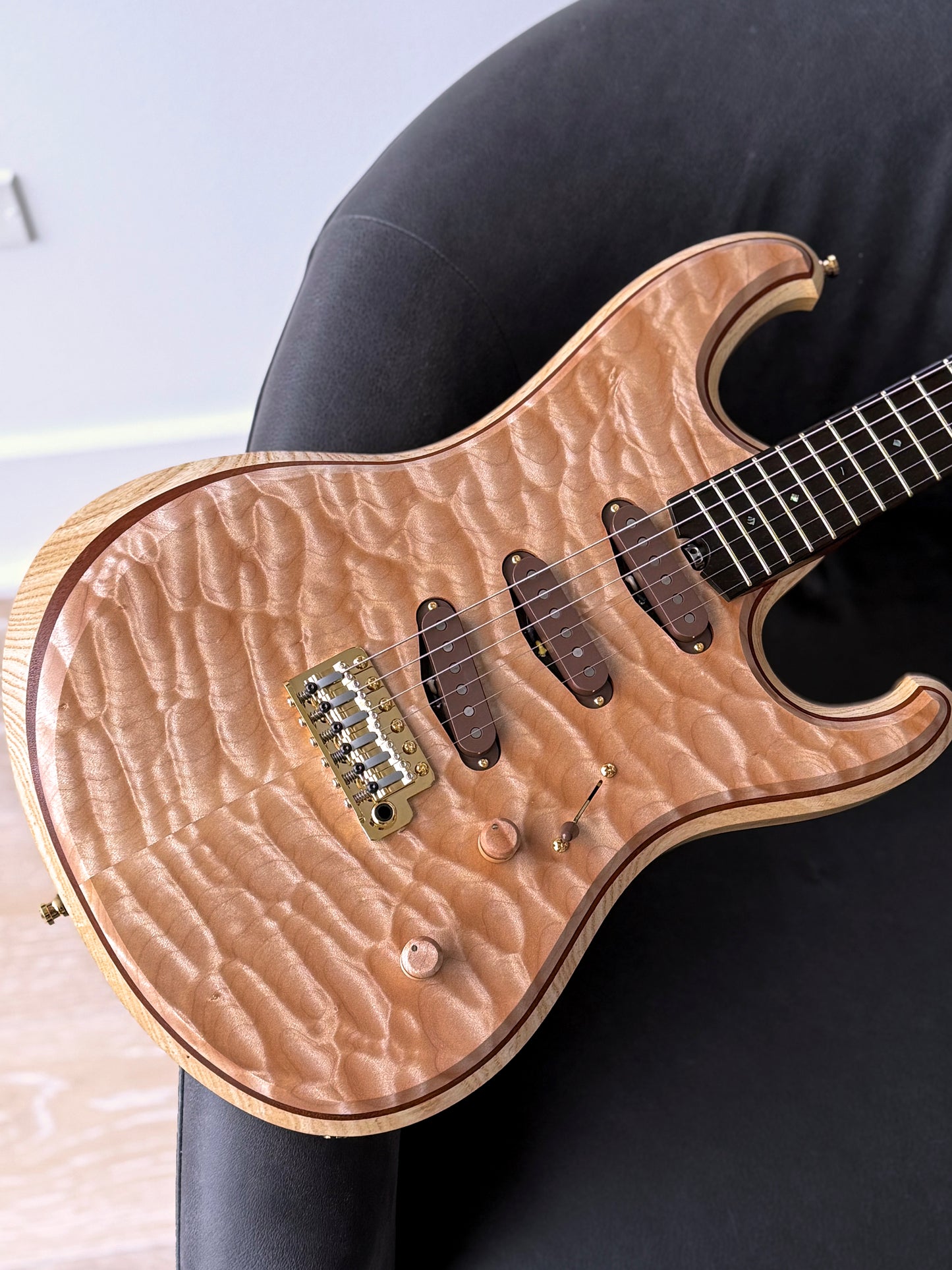 Barlow Guitars Eagle | Master Grade Quilted Maple Natural