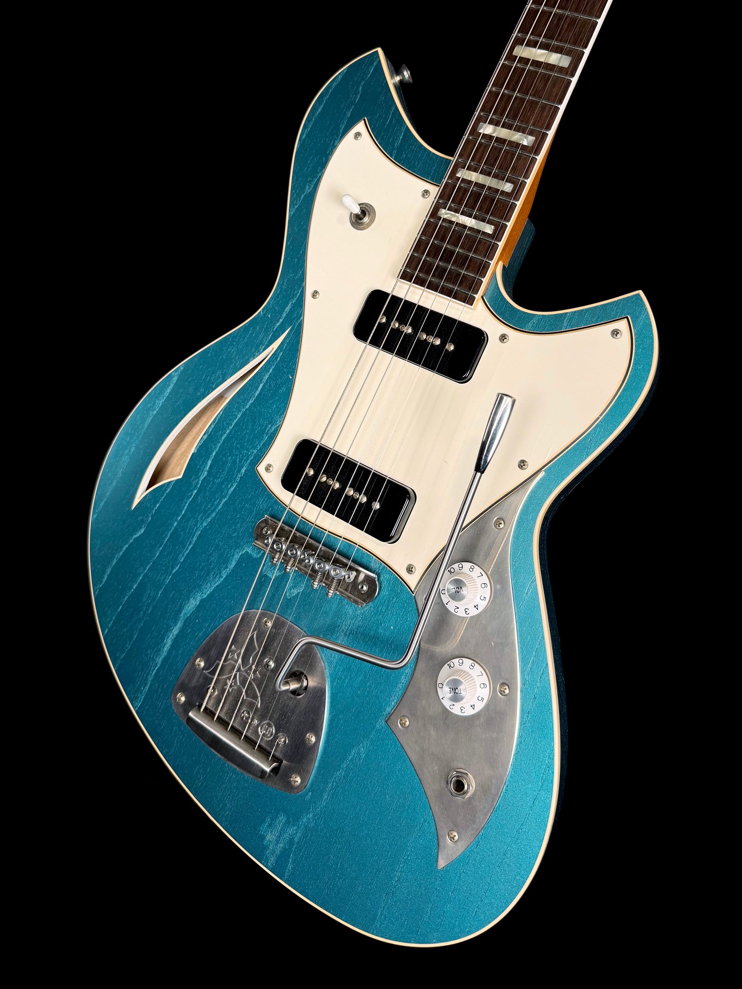 Novo Guitars Miris J Custom | Lake Placid Blue