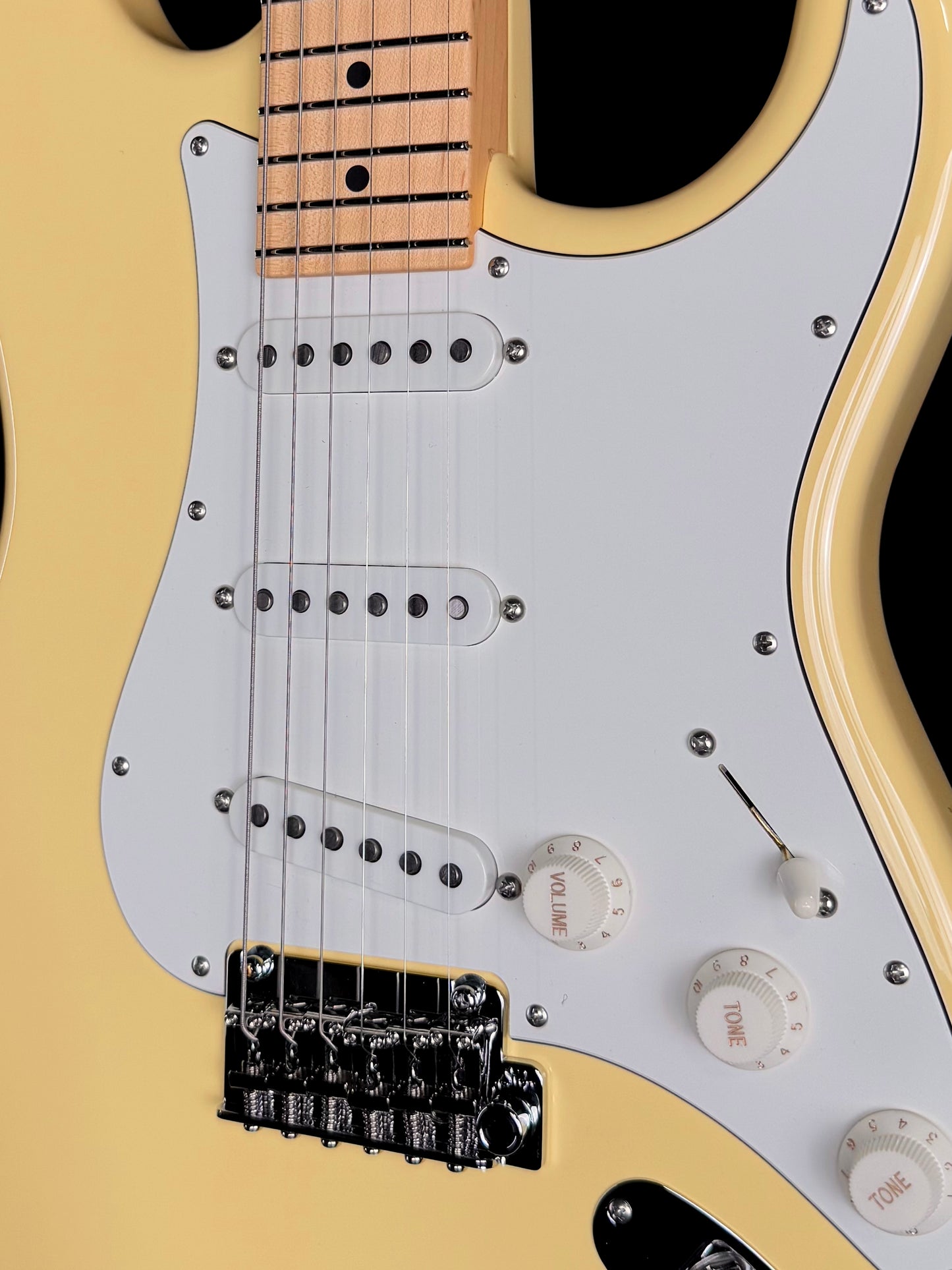 Suhr Classic S | Vintage Yellow