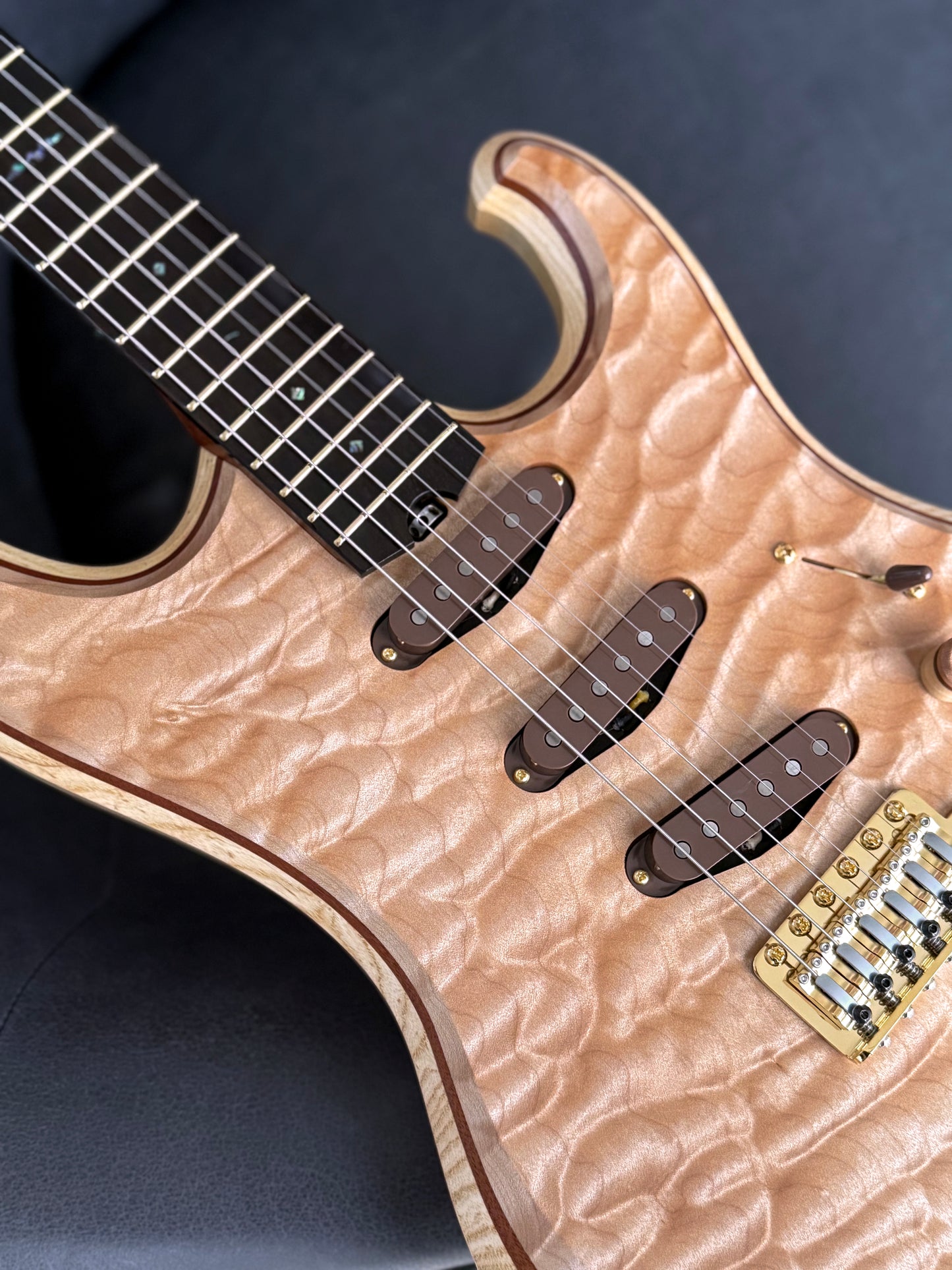 Barlow Guitars Eagle | Master Grade Quilted Maple Natural