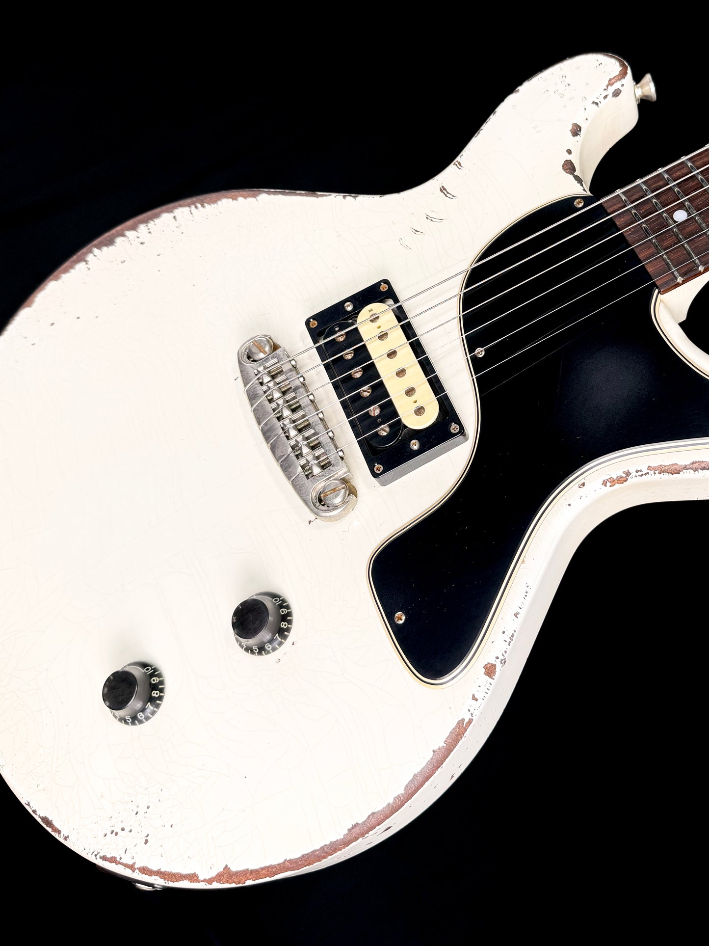 Rock N Roll Relics Thunders | Aged White