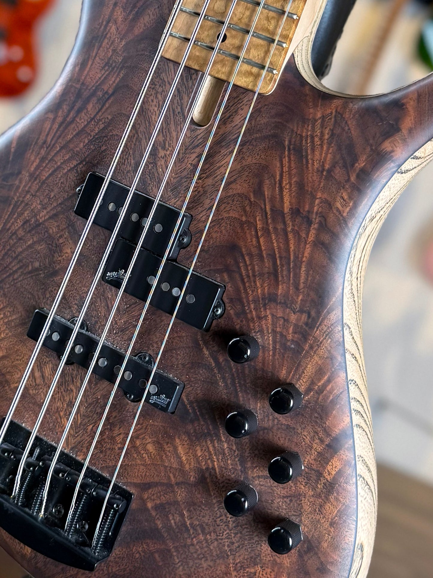 F Bass VF Series Custom Shop 5 String | Walnut