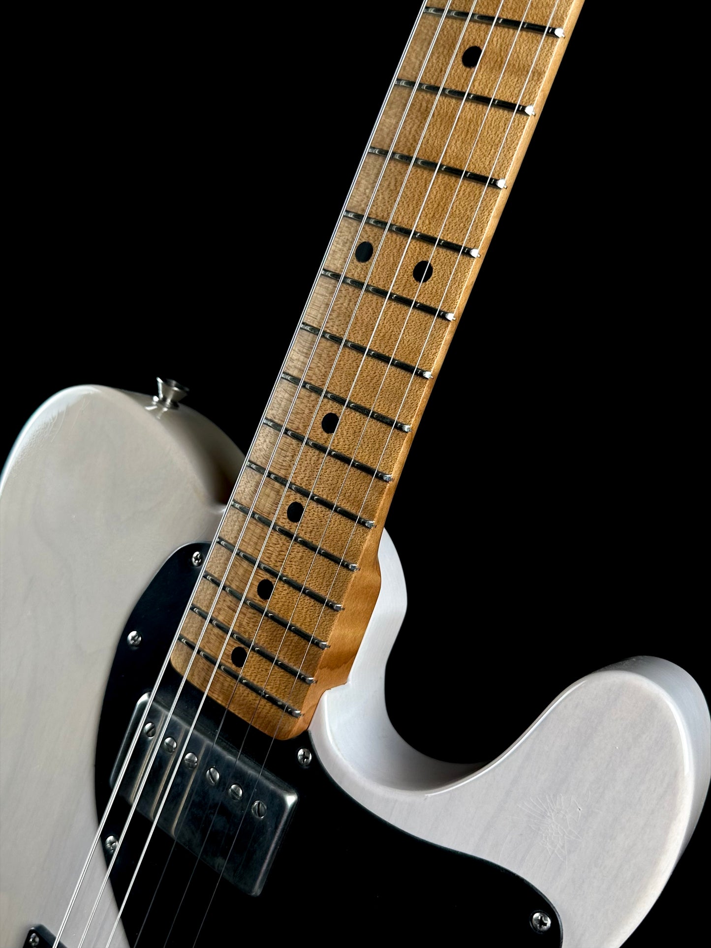 LSL Instruments Bad Bone 2 | Vintage Cream