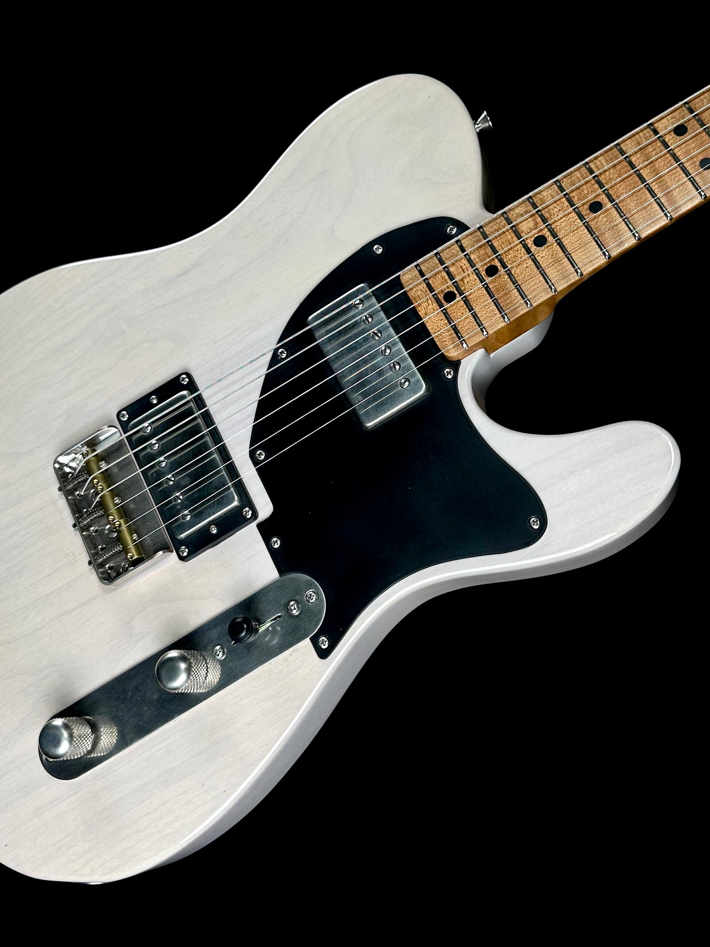 LSL Instruments Bad Bone 2 | Vintage Cream
