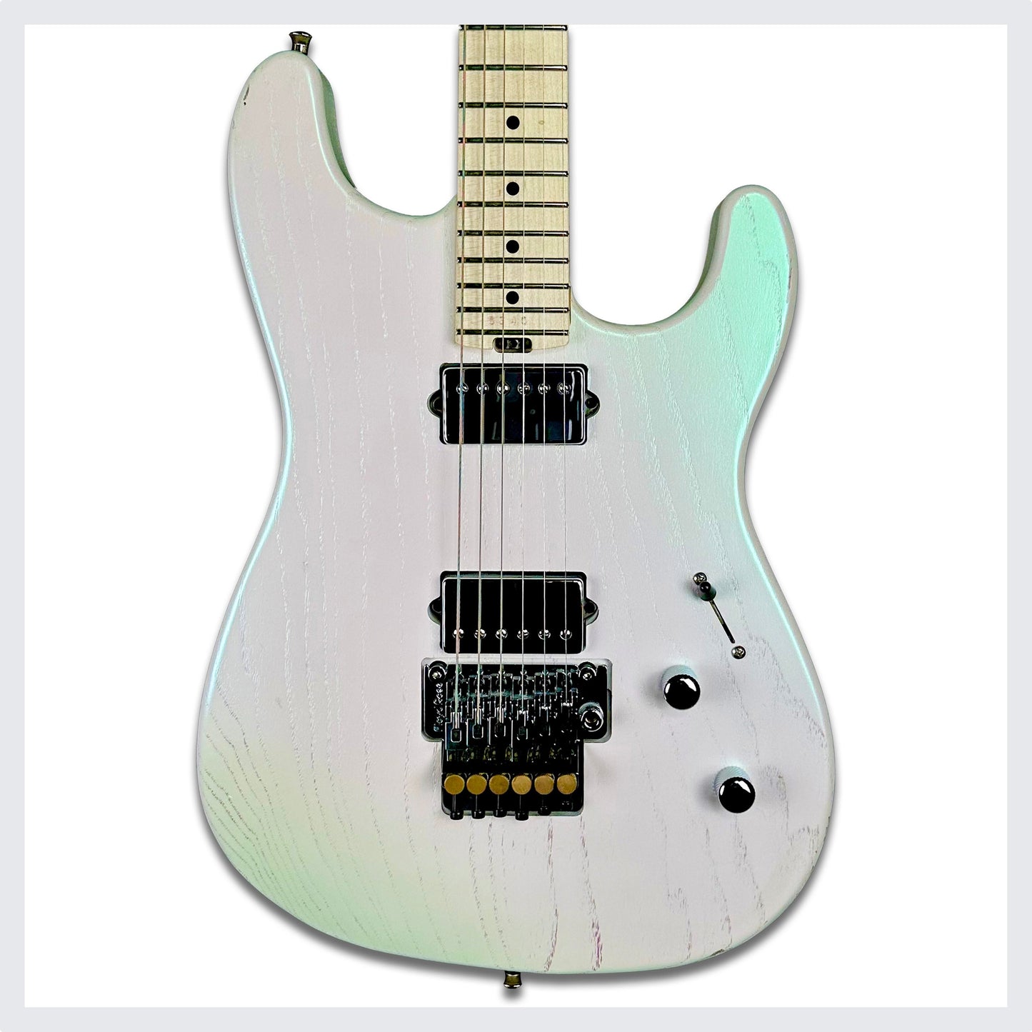 Iconic Guitars Solana Evo SD | Pearl White Colour Shift