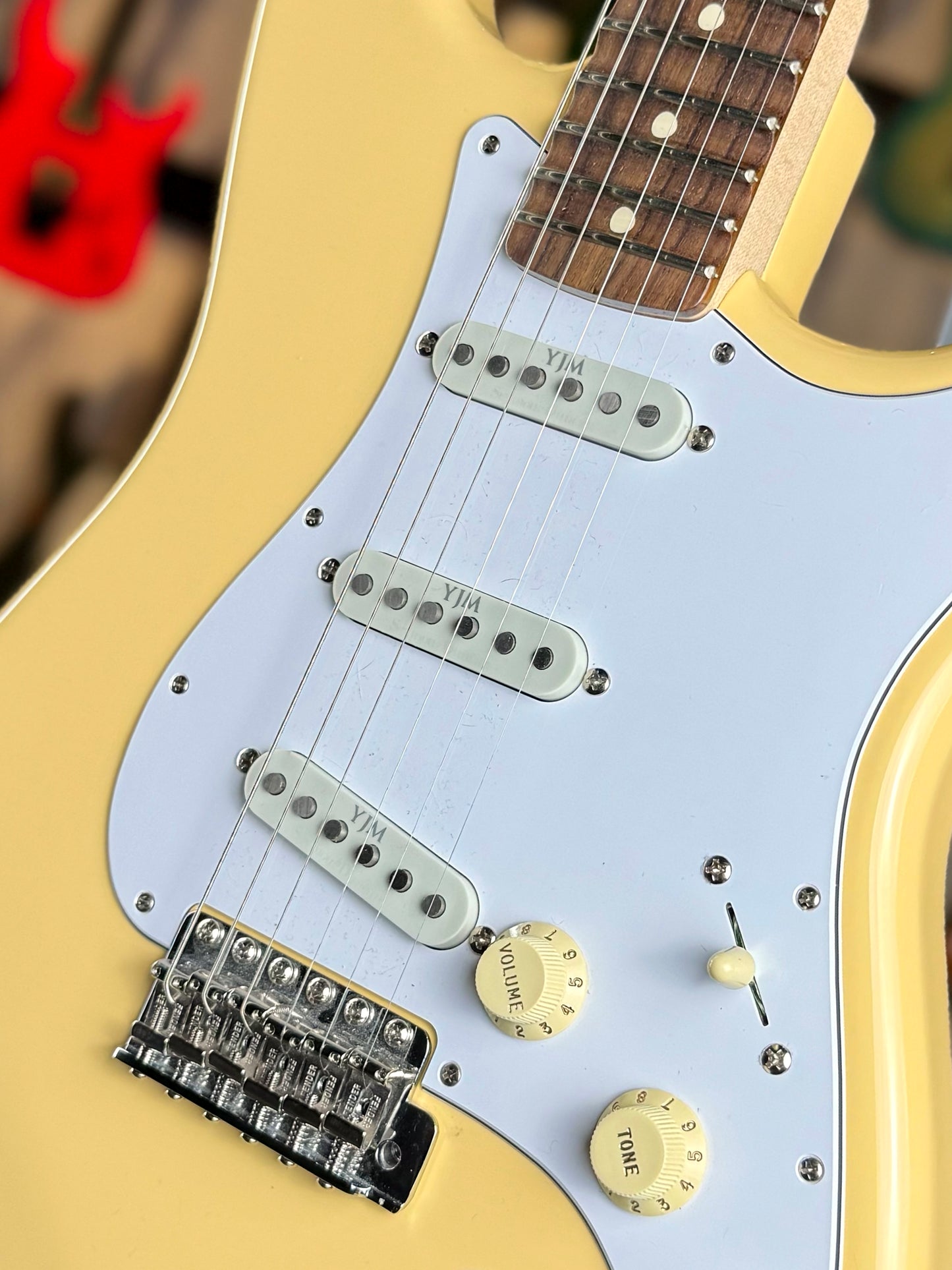 Fender Yngwie Malmsteen Signature Stratocaster | Vintage White