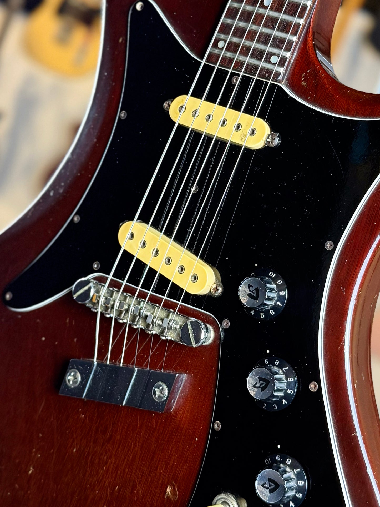 Guild S-60D (1979) | Natural Mahogany