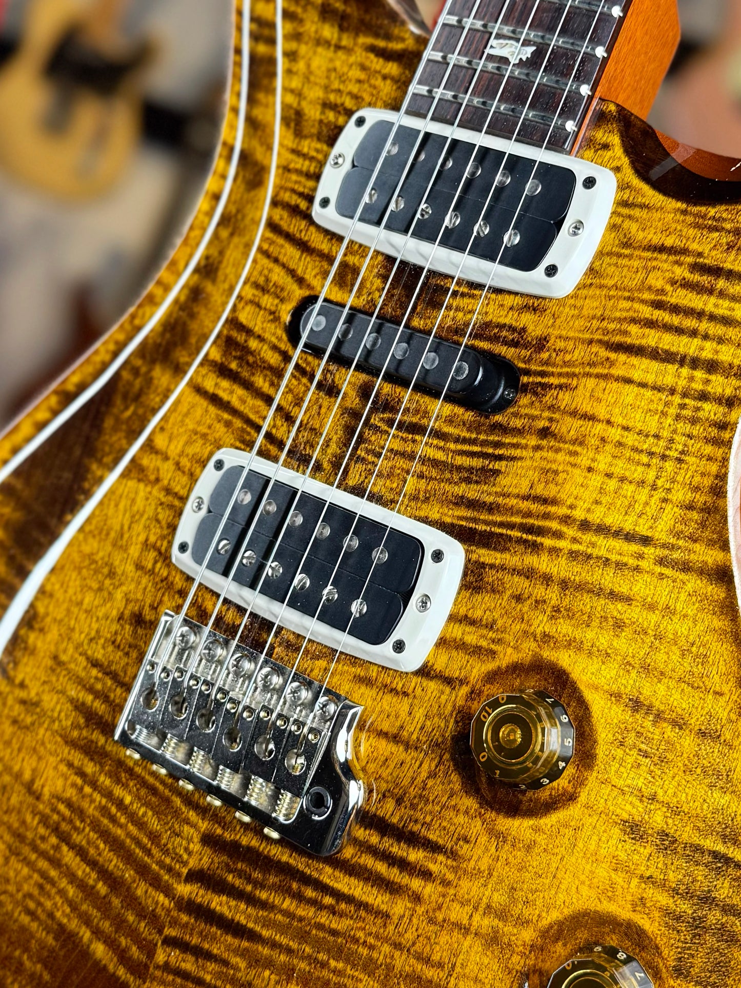 PRS Modern Eagle V | Yellow Tiger (Pre-Owned)