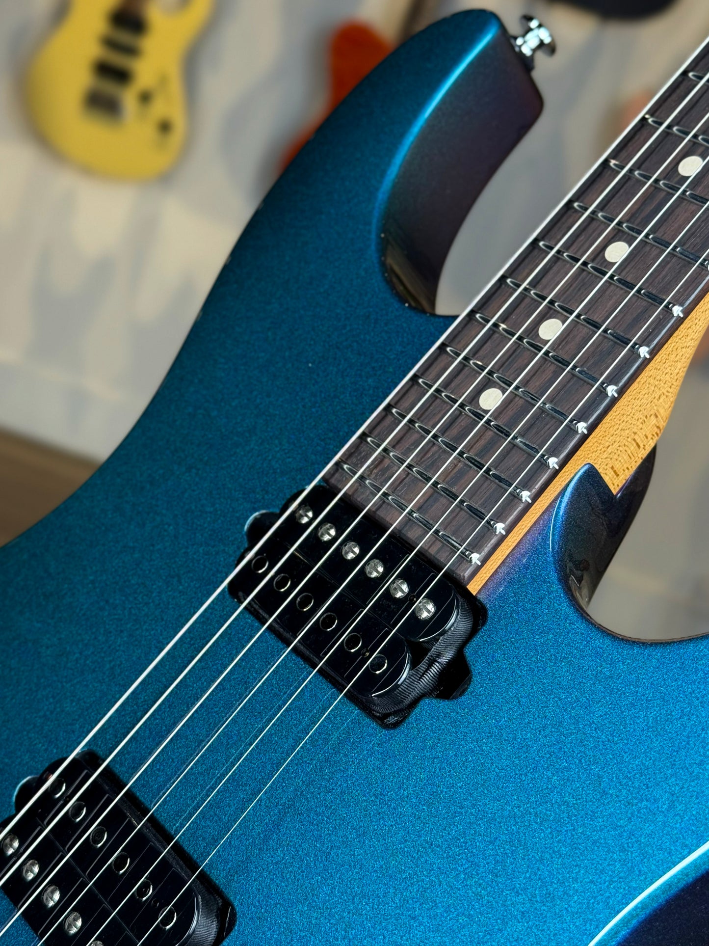 Suhr Modern Custom | Prism