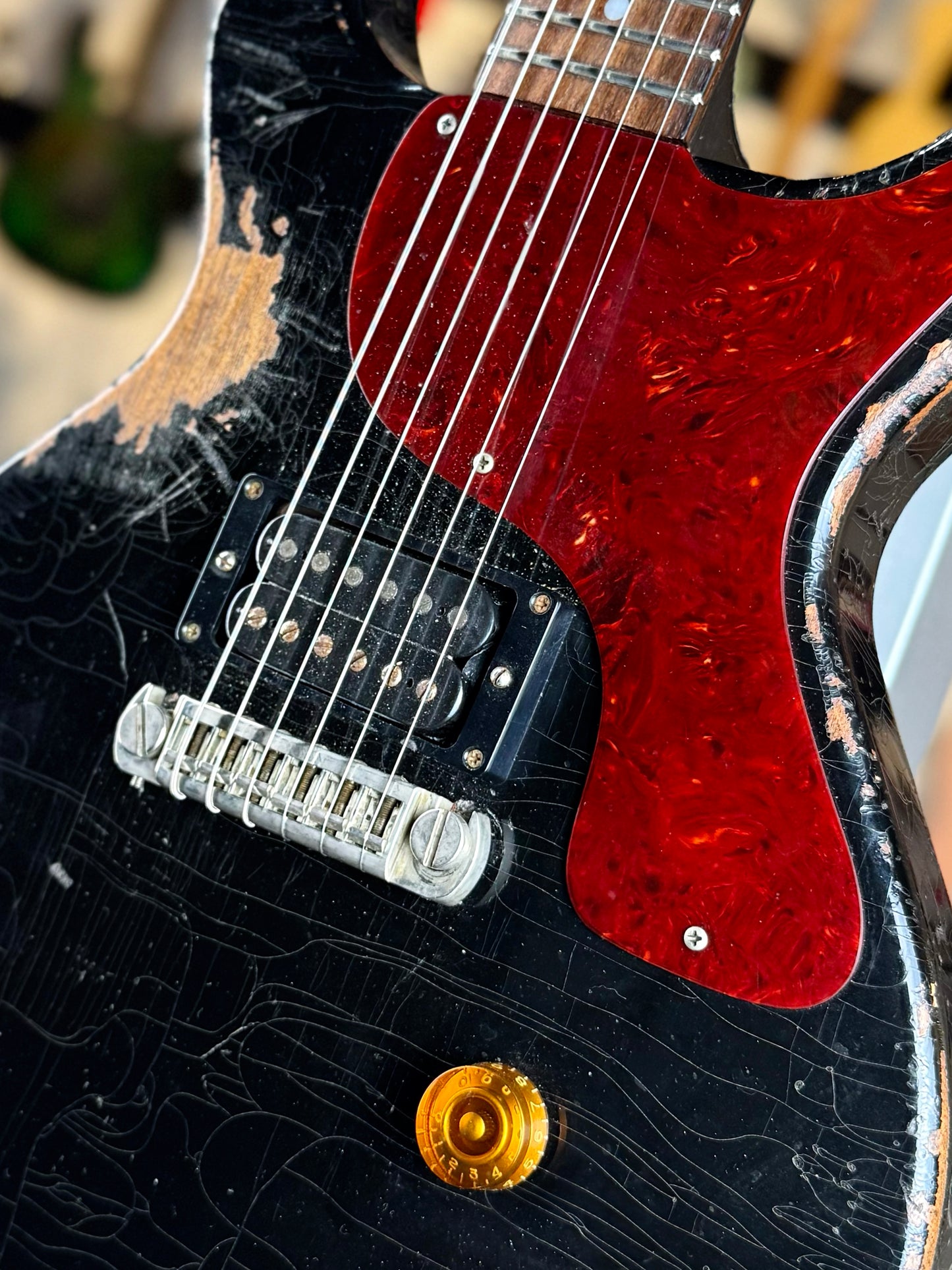 Rock N Roll Relics Thunders | Black (Pre-Owned)