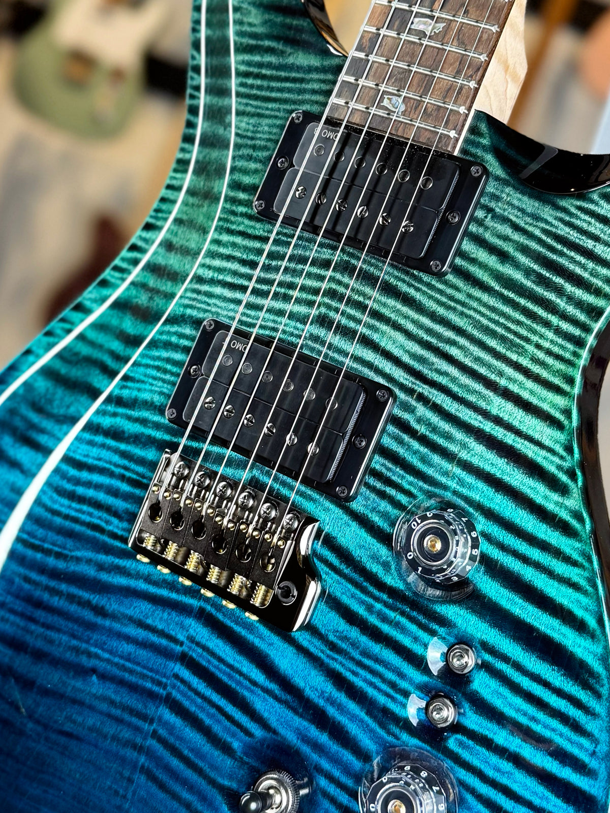 PRS Custom 24-08 DMO Limited Sprayer's Choice Wood Library | Deep Sea Blue Fade/Sparkle Back