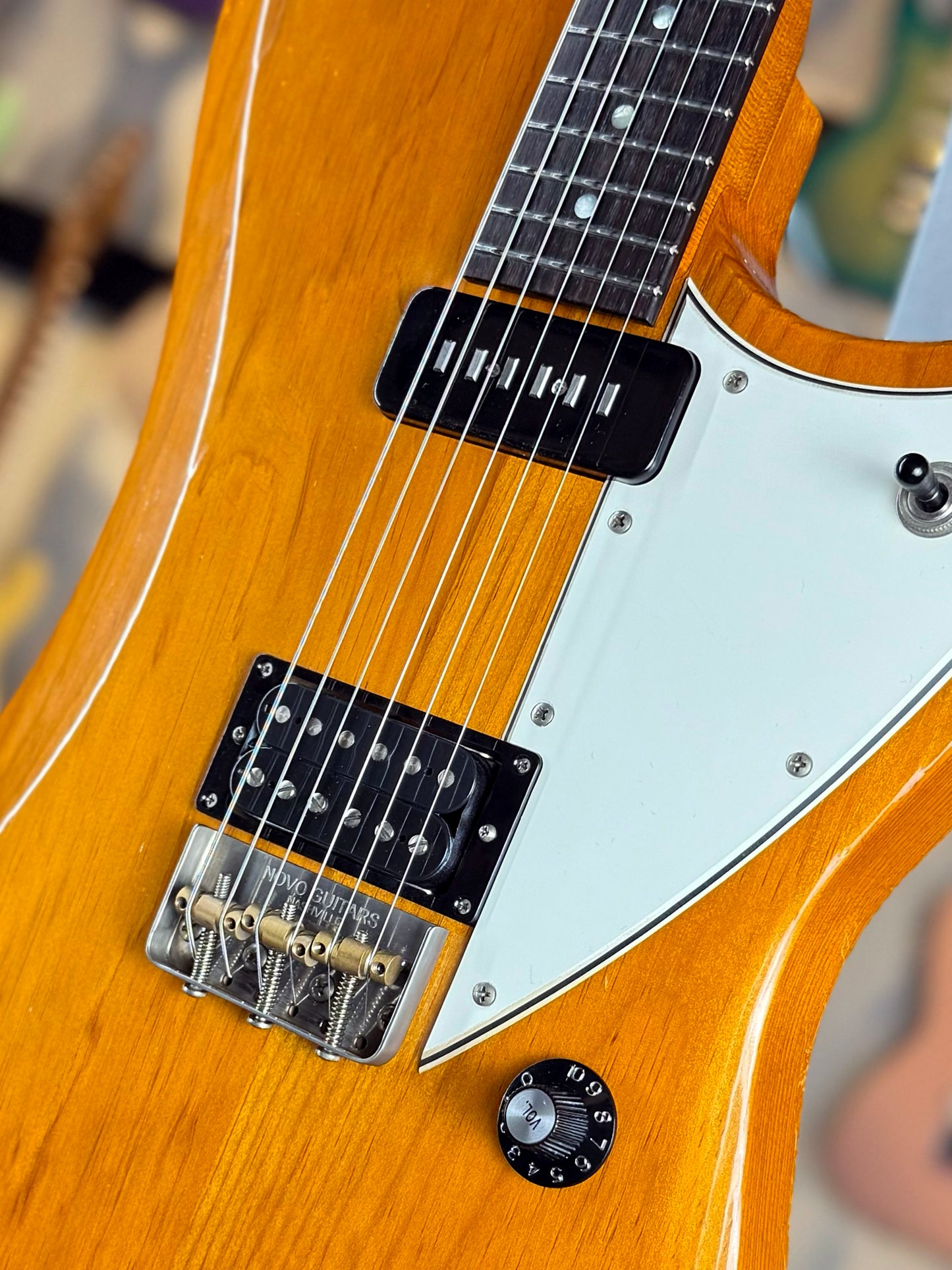 Novo Guitars Voltur Nucleus NAMM 2026 Limited Edition | Amber