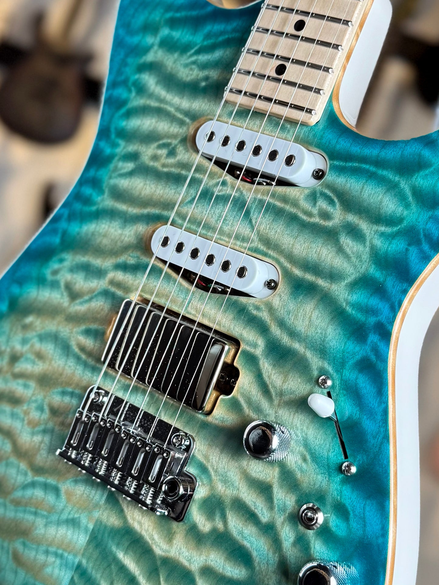 Tom Anderson Drop Top | Natural Bora Burst with Binding
