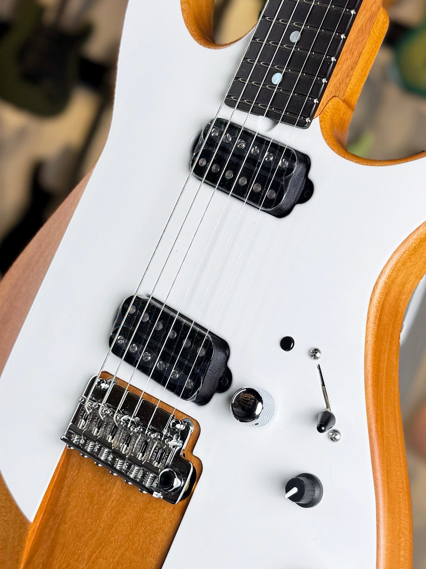 James Tyler Guitars Ultimate Weapon | White Pearl