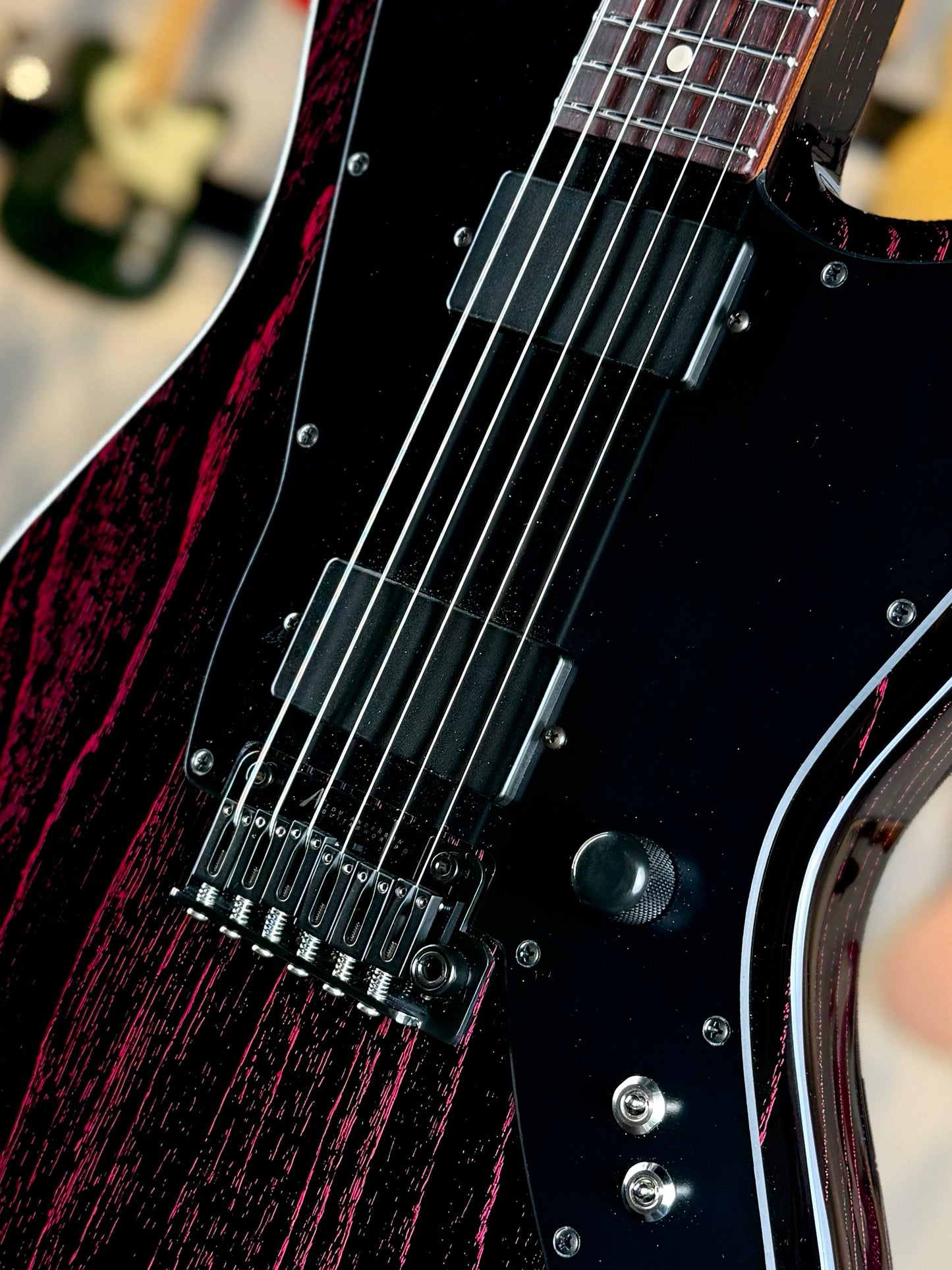 Tom Anderson Raven Classic | Black with Magenta Dog Hair