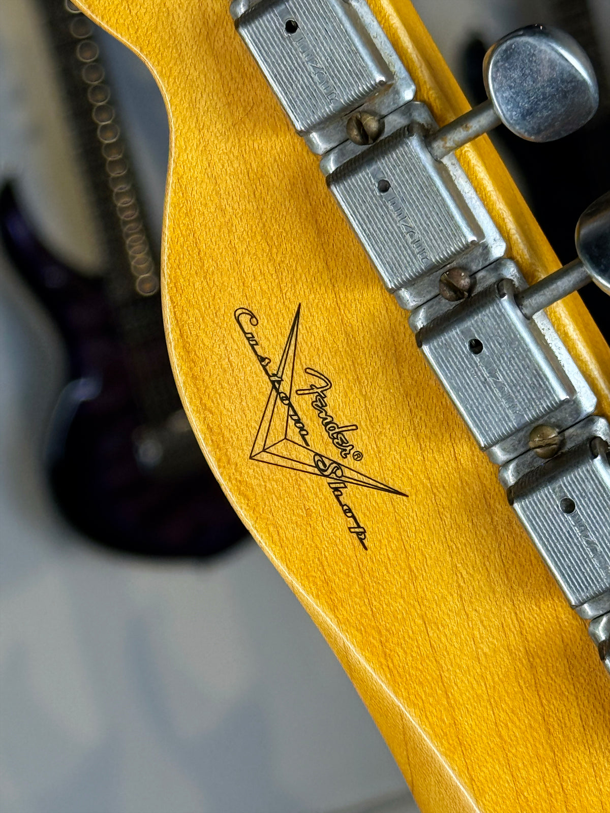 Fender Custom Shop '52 Telecaster Journeyman Relic | Nocaster Blonde