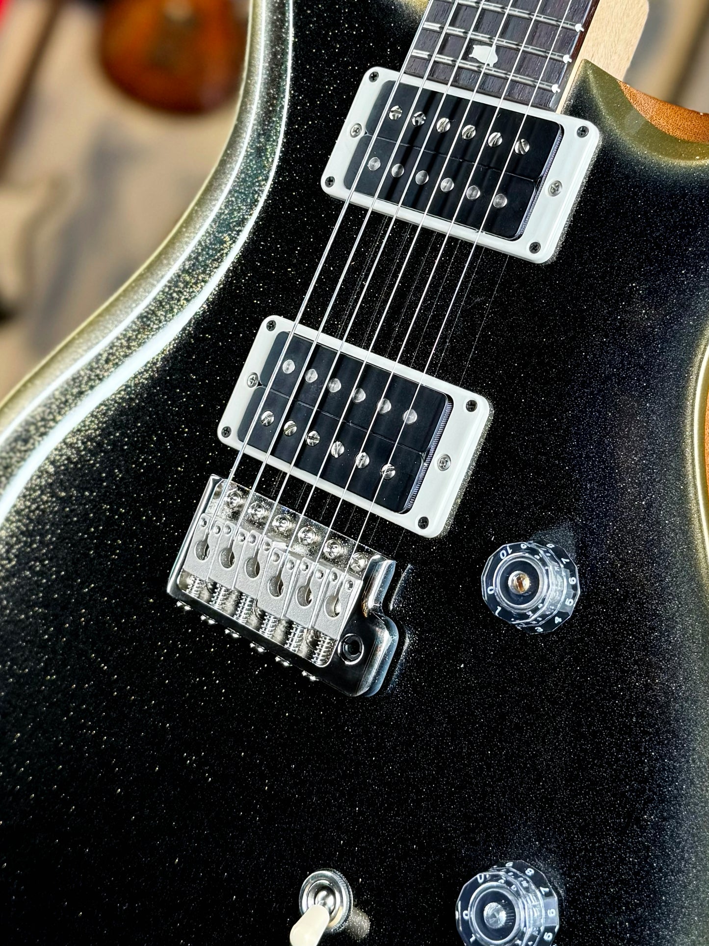 PRS CE 24 Sprayer's Choice | Black Gold Sparkle Gold Burst