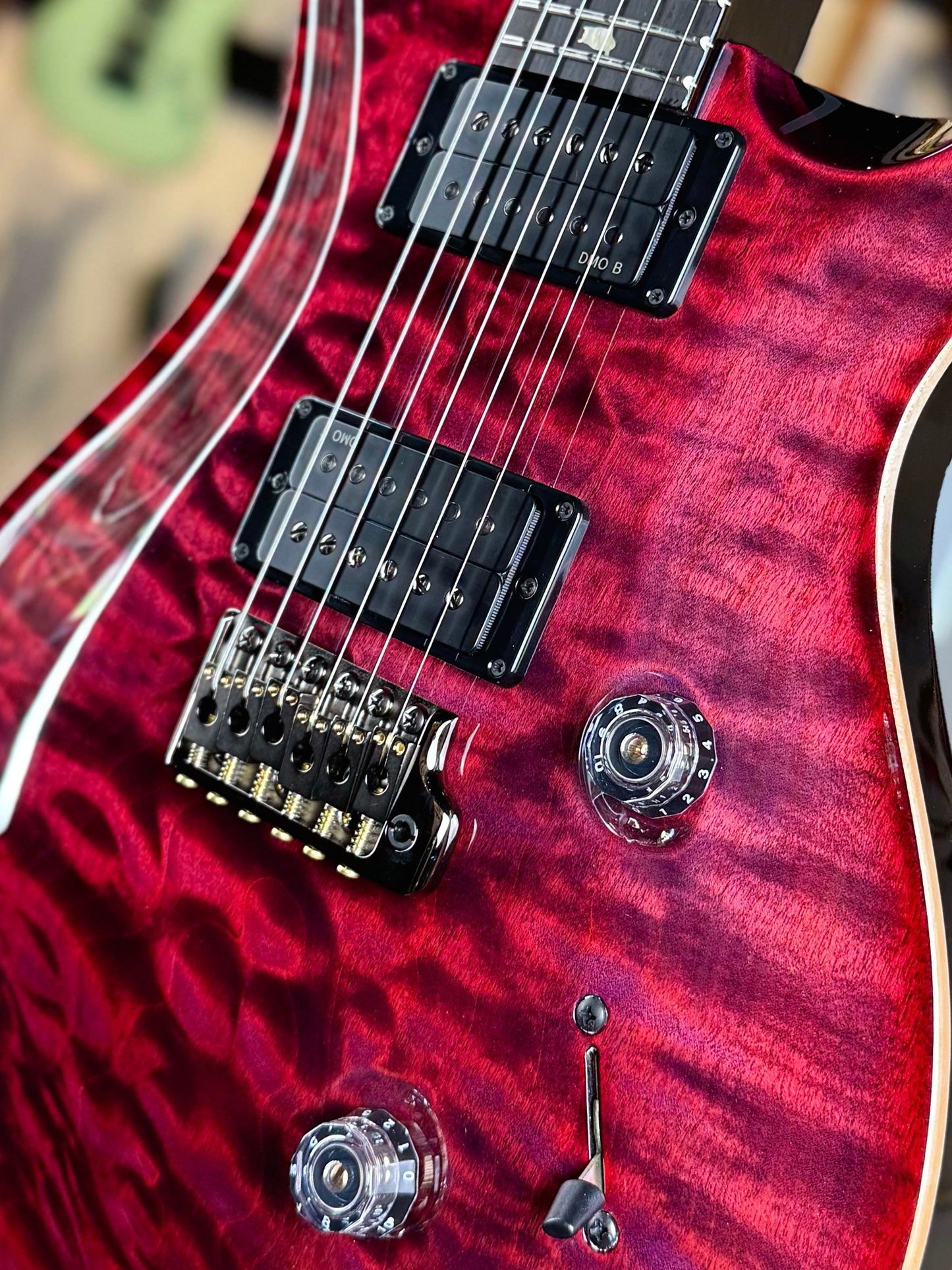 PRS Custom 24 Artist Top Sprayer's Choice | Raspberry (One-Piece Quilt Top)