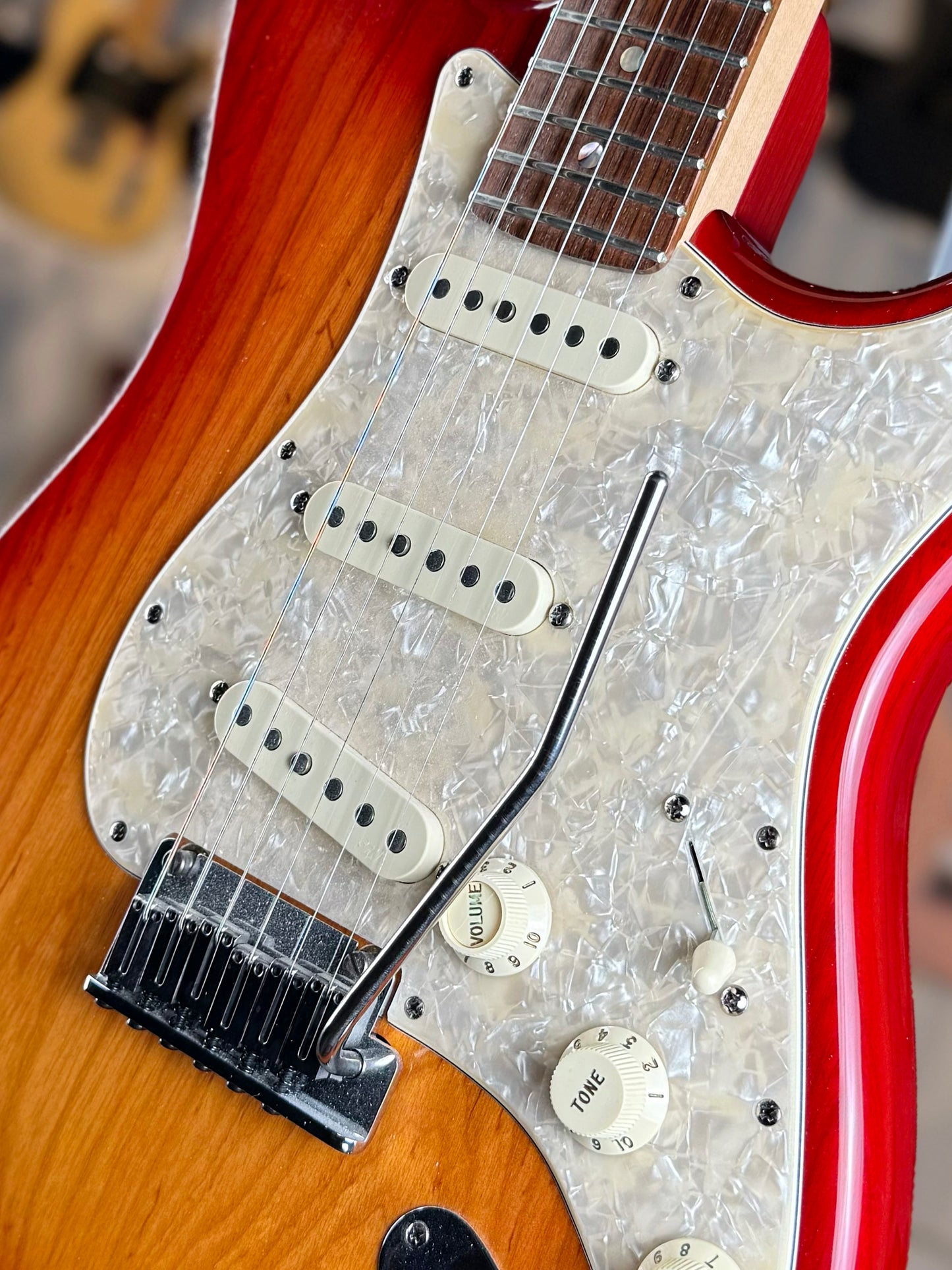 Fender American Deluxe Stratocaster | Aged Cherry Sunburst