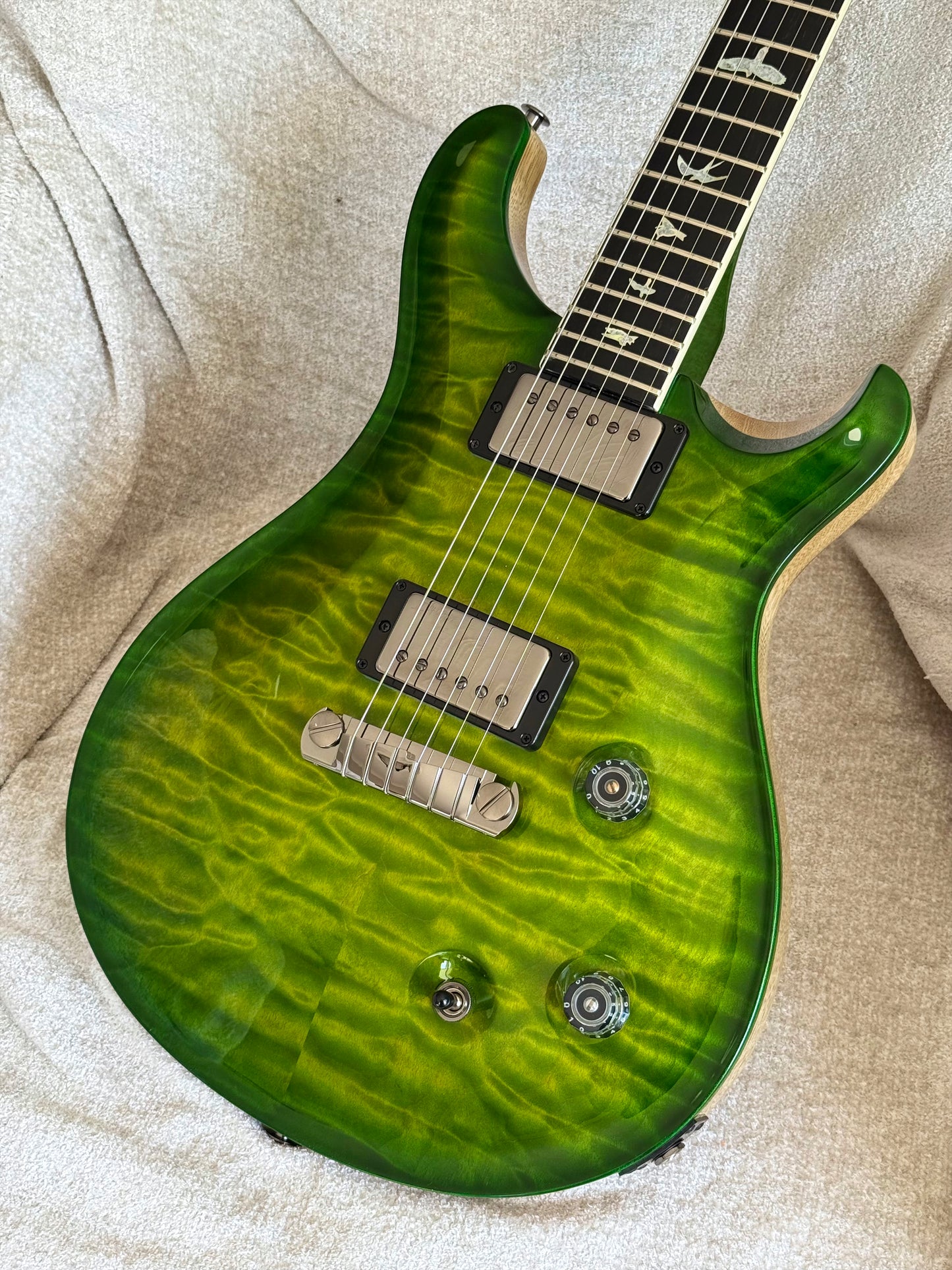 PRS McCarty "10 Top" Wood Library Quilt | Eriza Verde Smokeburst Natural Back
