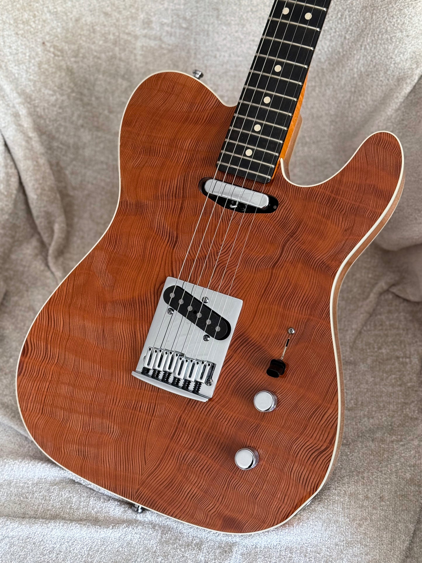 Fender Custom Shop NAMM 2014 Limited Edition Telecaster | Quilted Redwood