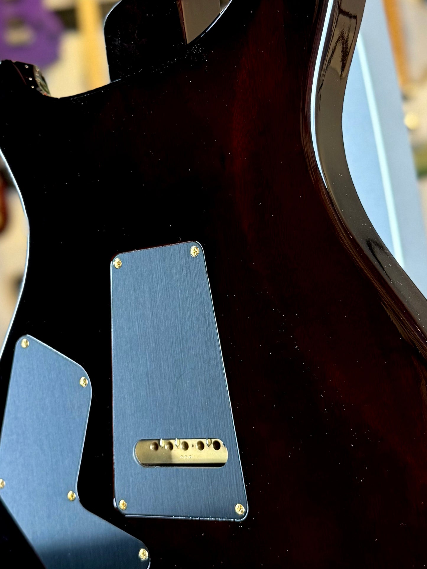 PRS Modern Eagle V "10 Top" | Black Gold Wraparound Burst
