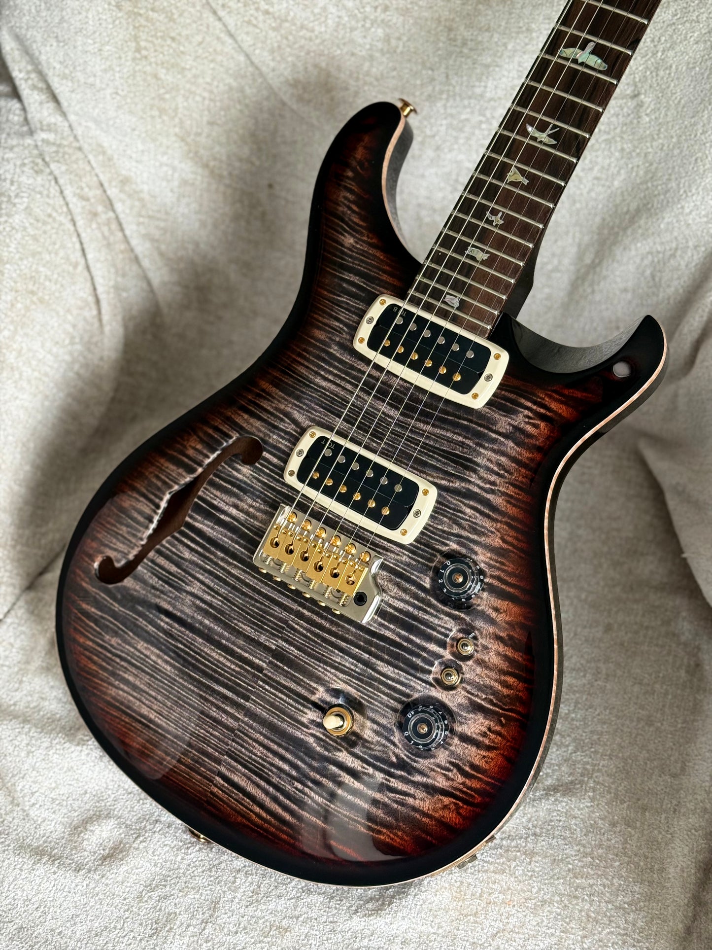 PRS Custom 24-08 Semi-Hollow 40th Anniversary Limited Edition | Charcoal Tri-Color Burst (Pre-Owned)