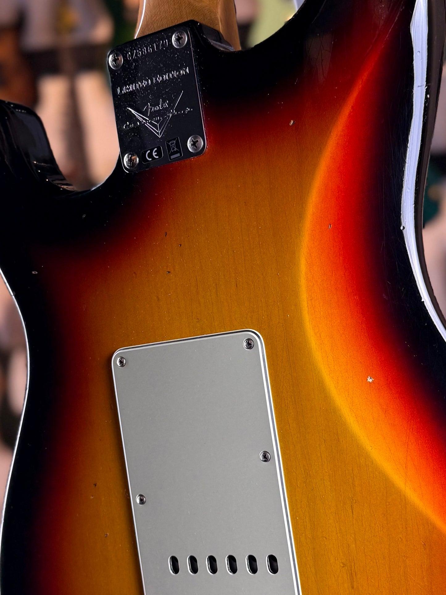 Fender Custom Shop 1965 Stratocaster Journeyman Relic | 3-Color Sunburst