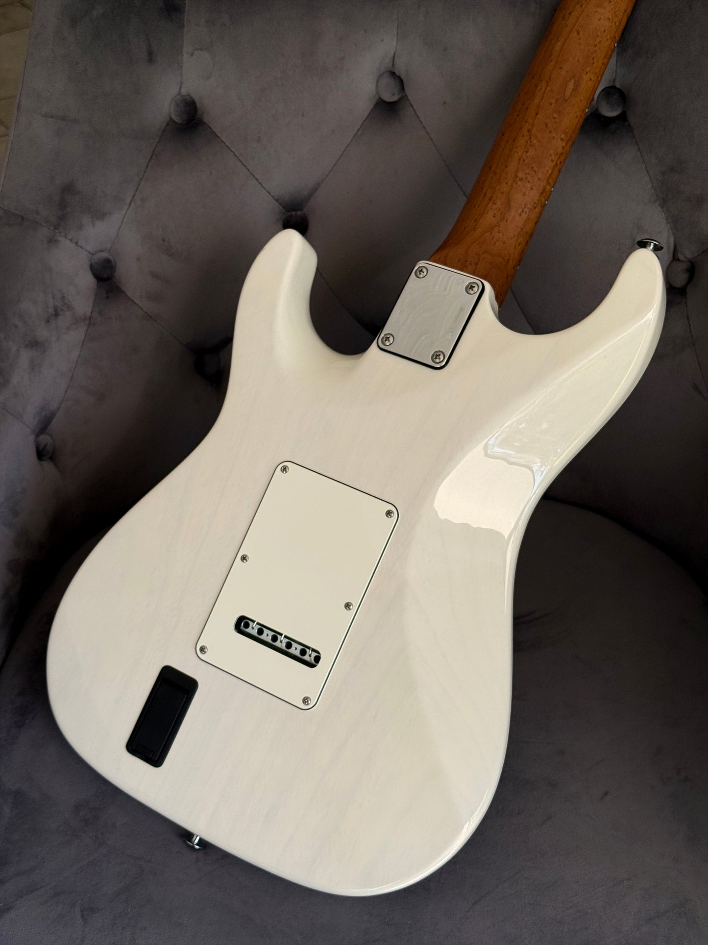 Suhr Pete Thorn Signature Traditional 90 | Trans White