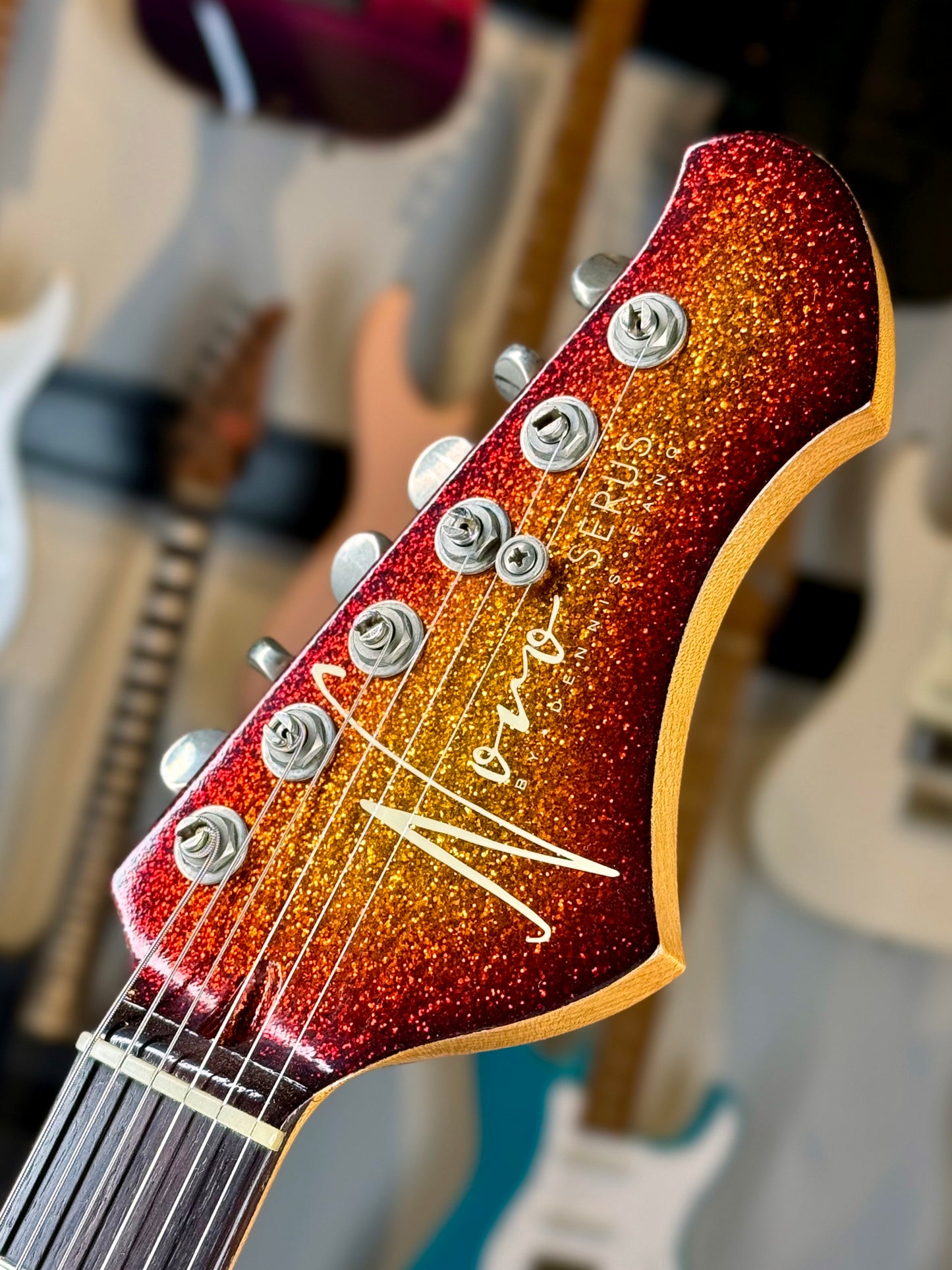 Novo Guitars Serus J Custom | Sienna Burst Sparkle